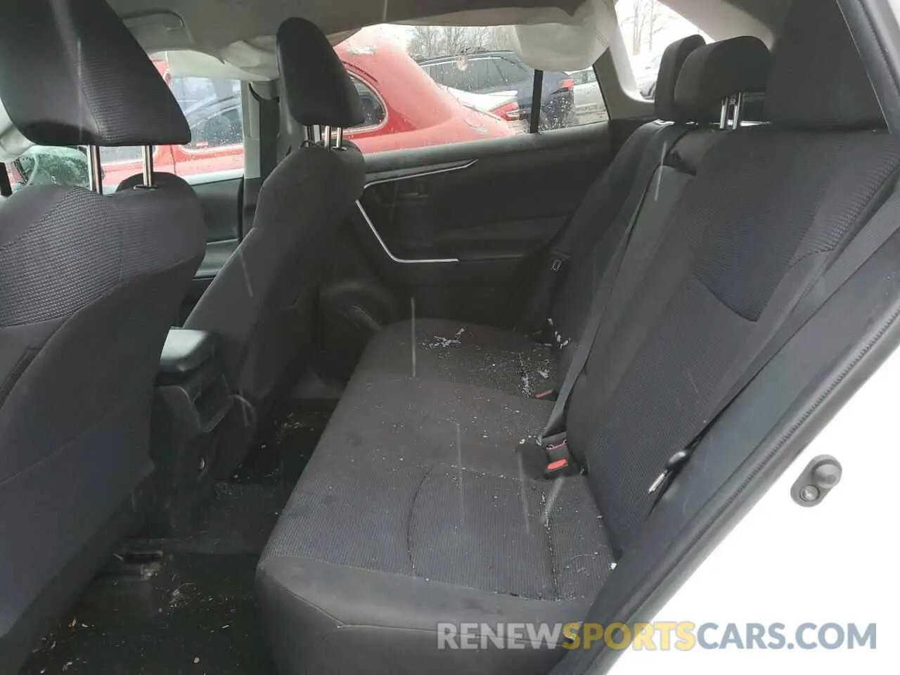 11 Photograph of a damaged car 2T3F1RFVXMC168052 TOYOTA RAV4 2021