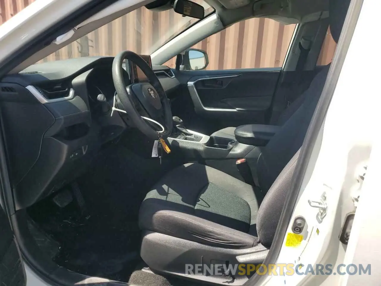 7 Photograph of a damaged car 2T3F1RFVXMC178886 TOYOTA RAV4 2021