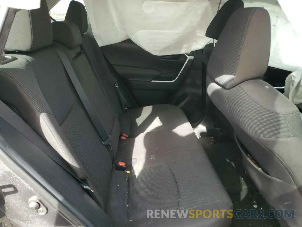11 Photograph of a damaged car 2T3F1RFVXMC212552 TOYOTA RAV4 2021