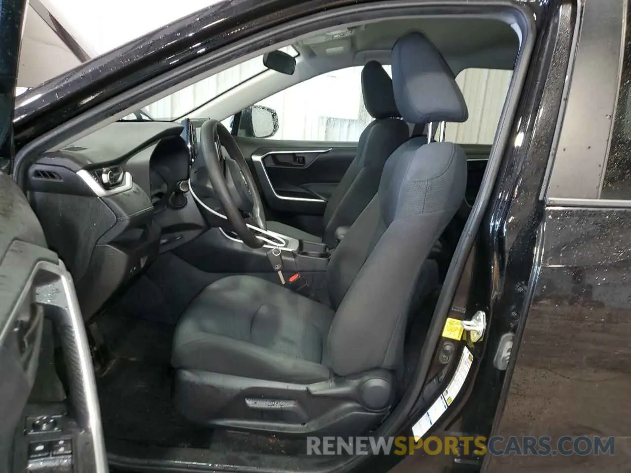 7 Photograph of a damaged car 2T3F1RFVXMC218478 TOYOTA RAV4 2021
