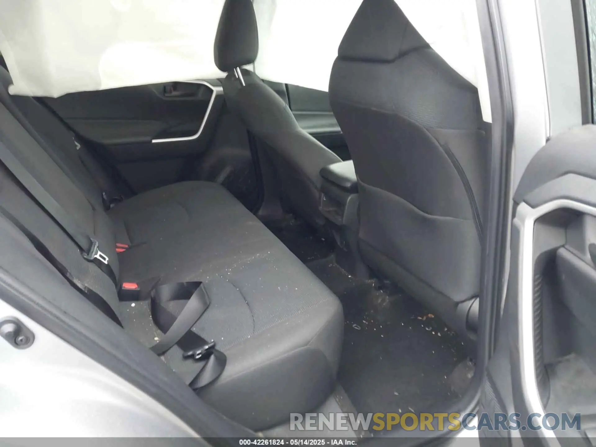 8 Photograph of a damaged car 2T3F1RFVXMC249973 TOYOTA RAV4 2021