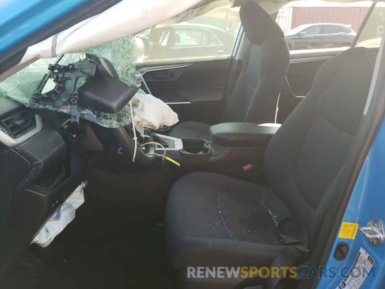 7 Photograph of a damaged car 2T3F1RFVXMW198330 TOYOTA RAV4 2021
