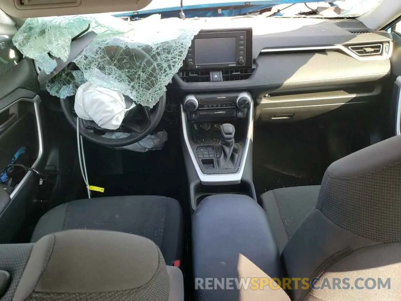 8 Photograph of a damaged car 2T3F1RFVXMW198330 TOYOTA RAV4 2021