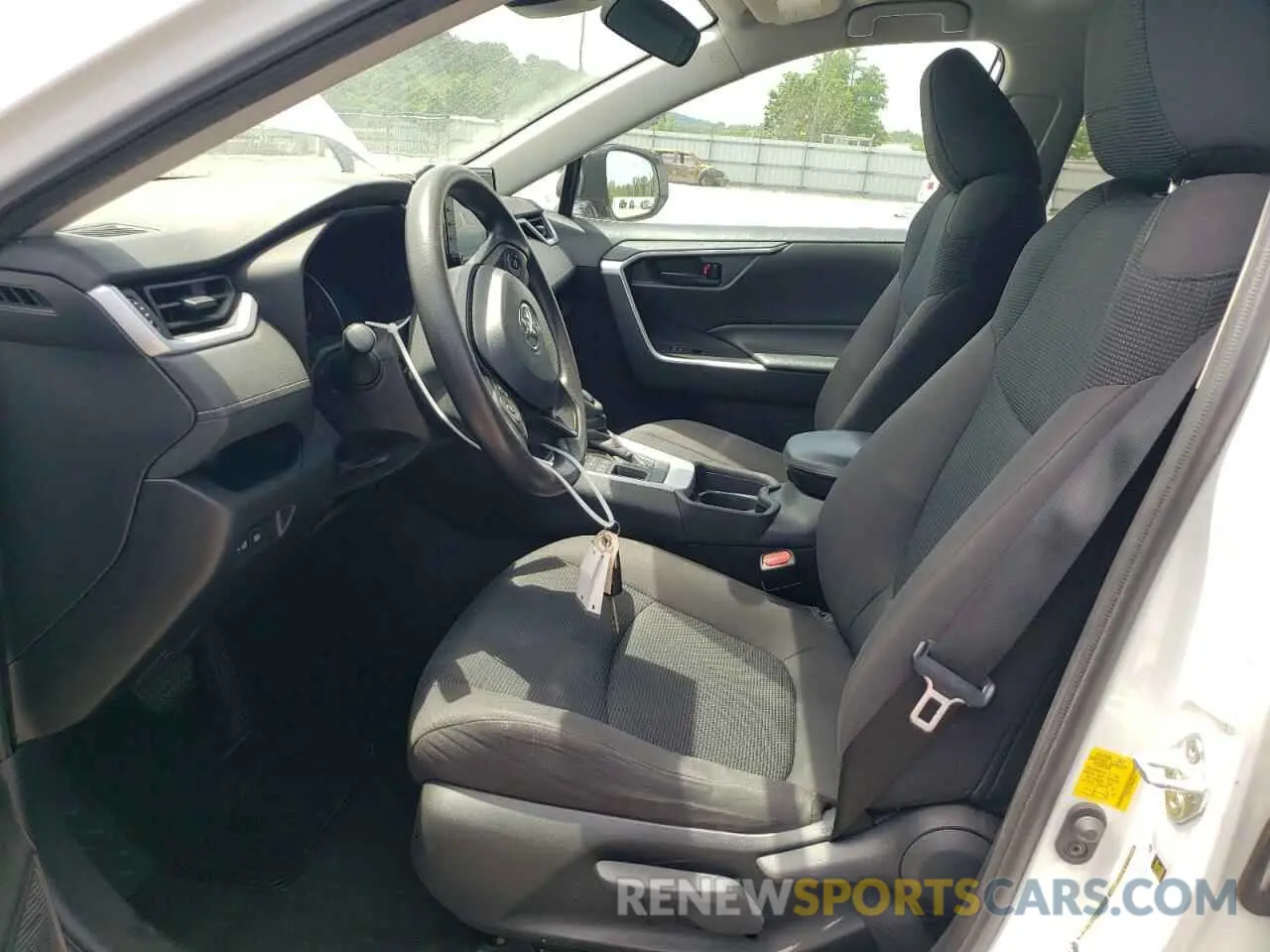 7 Photograph of a damaged car 2T3F1RFVXMW206829 TOYOTA RAV4 2021