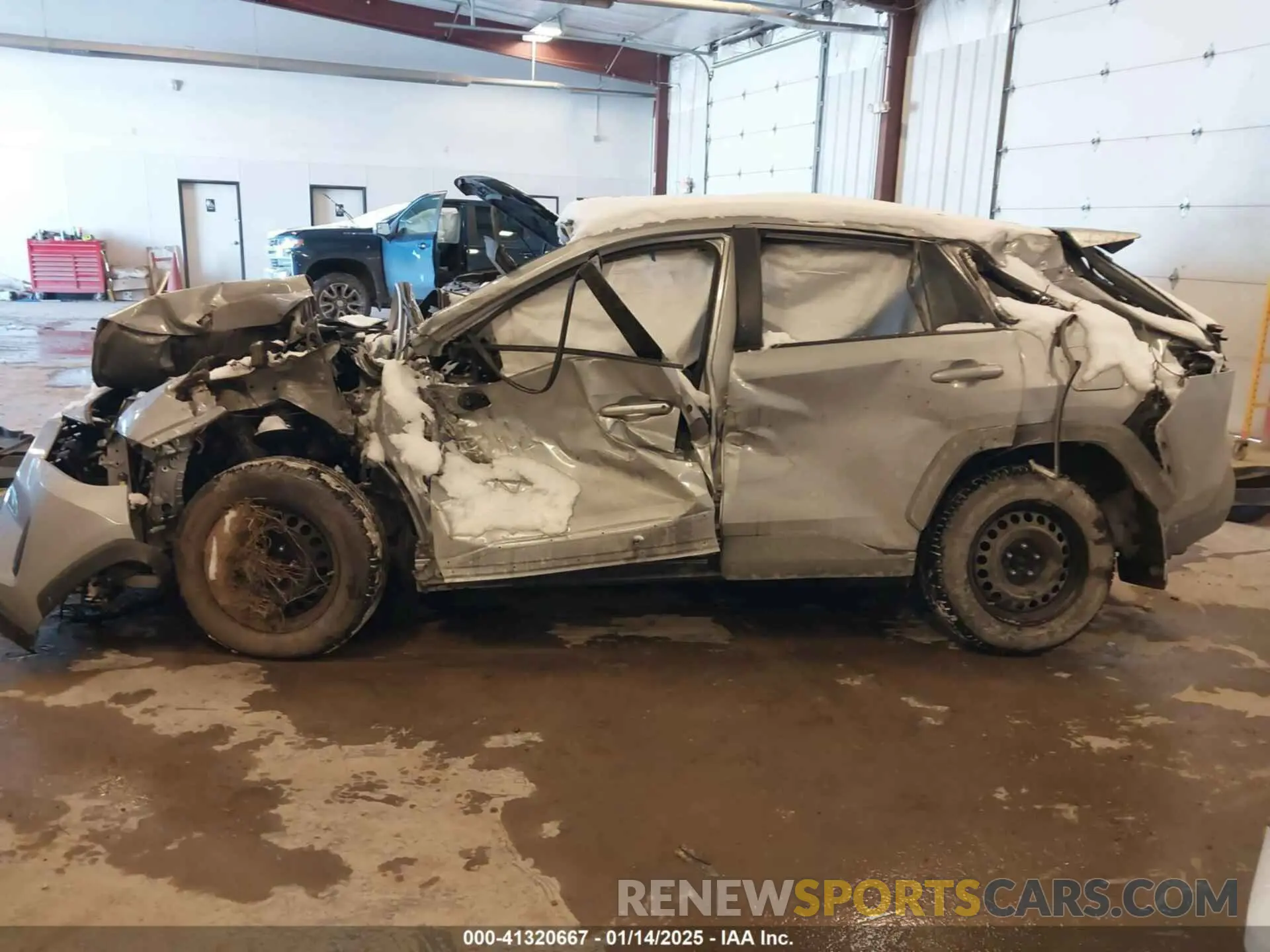 14 Photograph of a damaged car 2T3F1RFVXMW238681 TOYOTA RAV4 2021