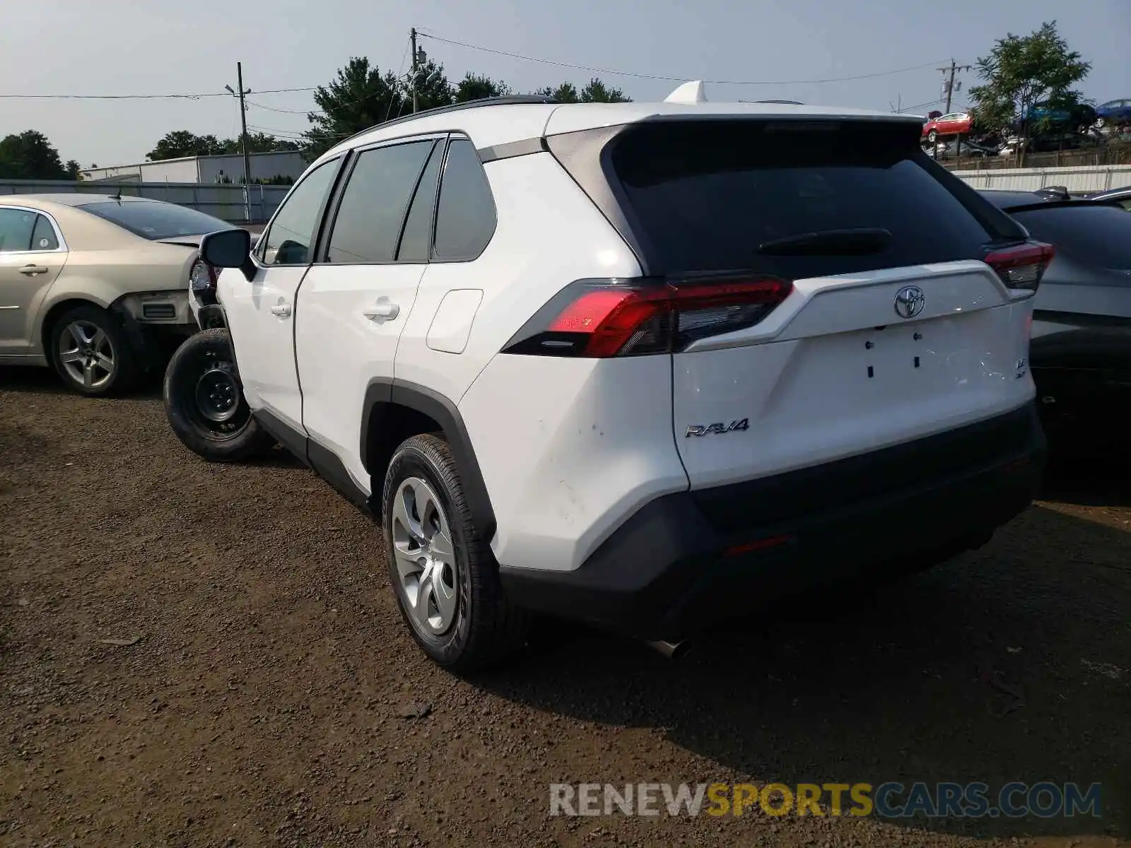 3 Photograph of a damaged car 2T3G1RFV0MC143584 TOYOTA RAV4 2021