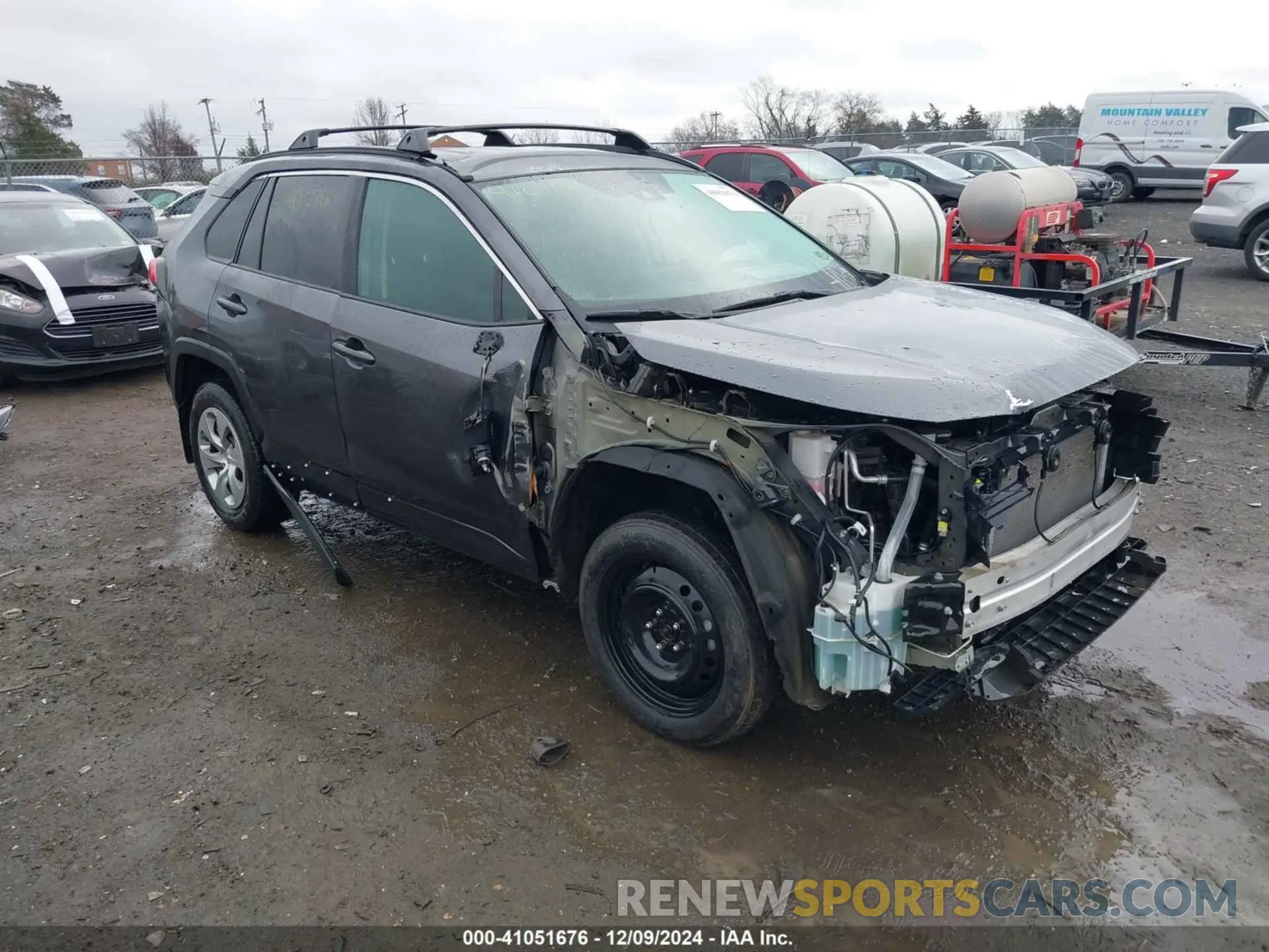 1 Photograph of a damaged car 2T3G1RFV0MC143763 TOYOTA RAV4 2021