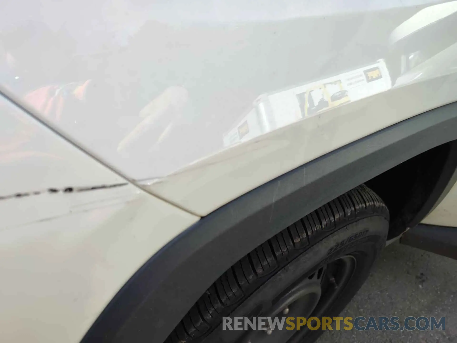10 Photograph of a damaged car 2T3G1RFV0MC183017 TOYOTA RAV4 2021