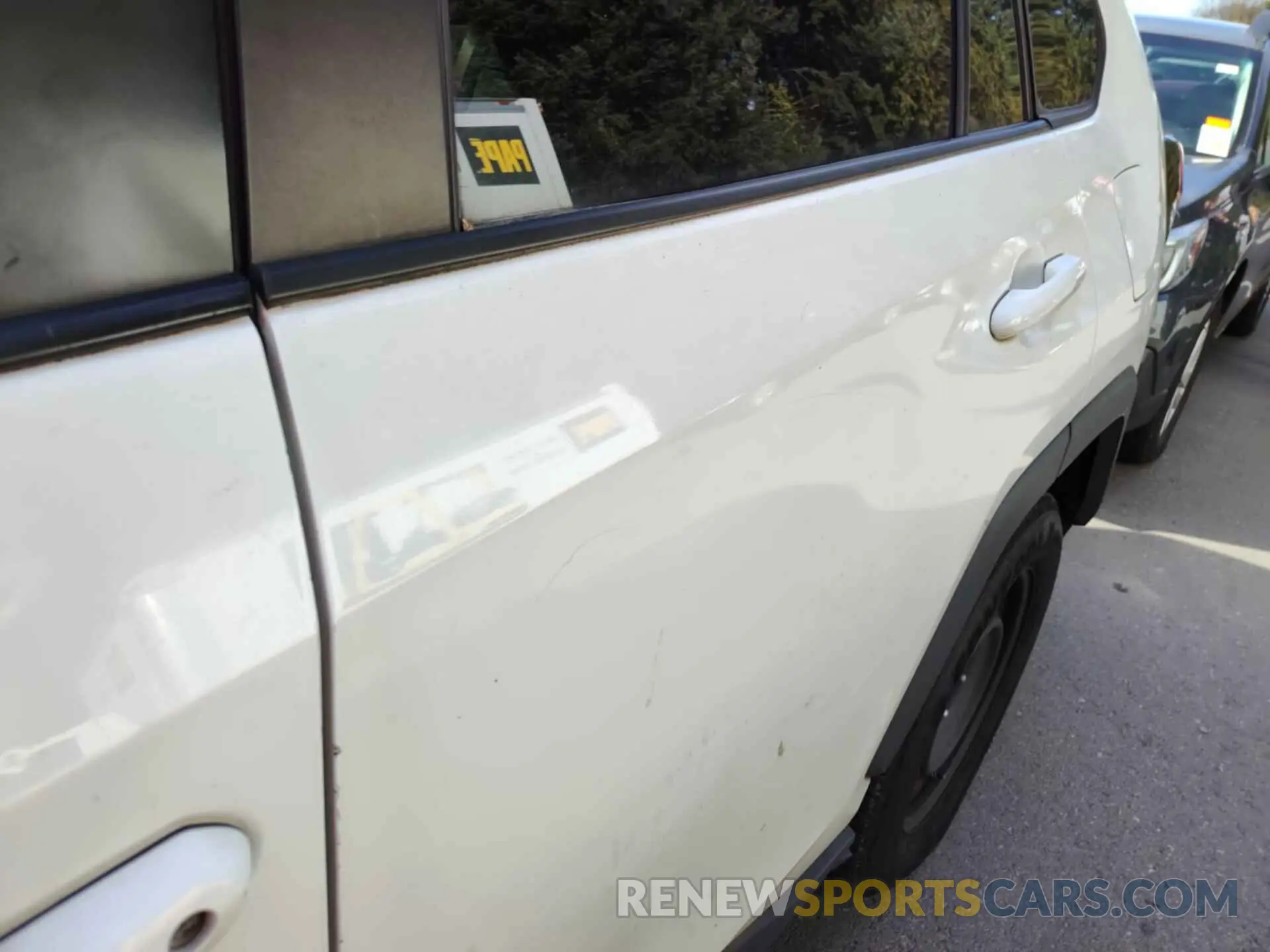 14 Photograph of a damaged car 2T3G1RFV0MC183017 TOYOTA RAV4 2021