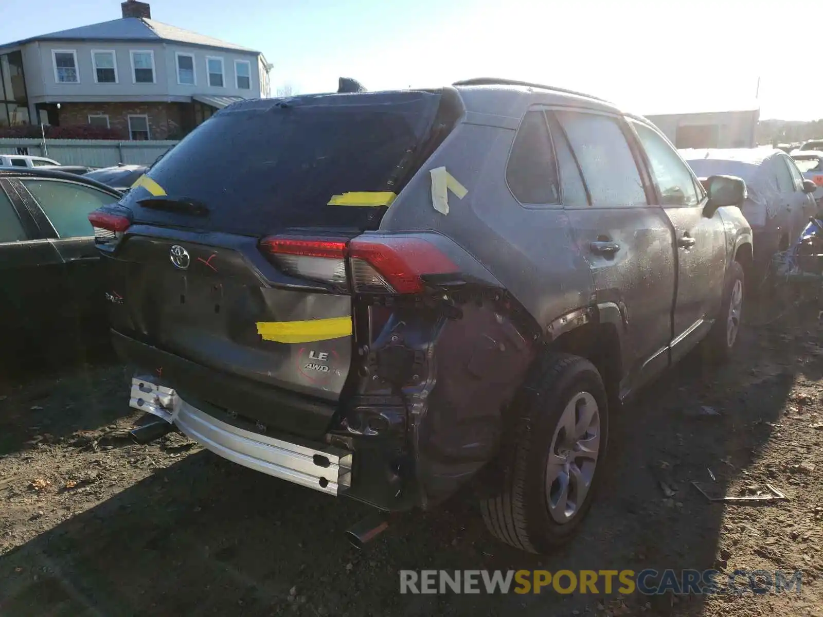 4 Photograph of a damaged car 2T3G1RFV0MC202682 TOYOTA RAV4 2021