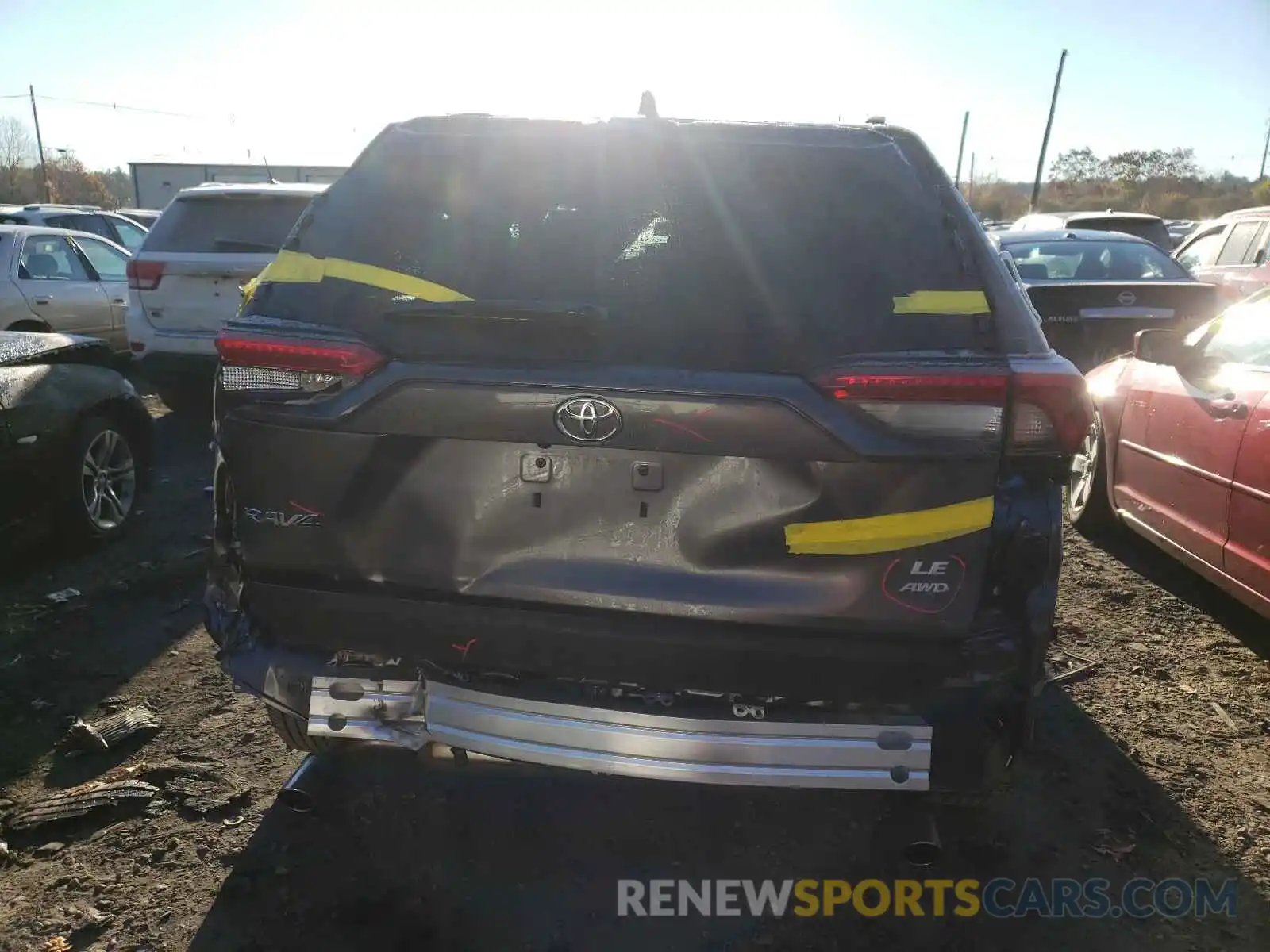 9 Photograph of a damaged car 2T3G1RFV0MC202682 TOYOTA RAV4 2021