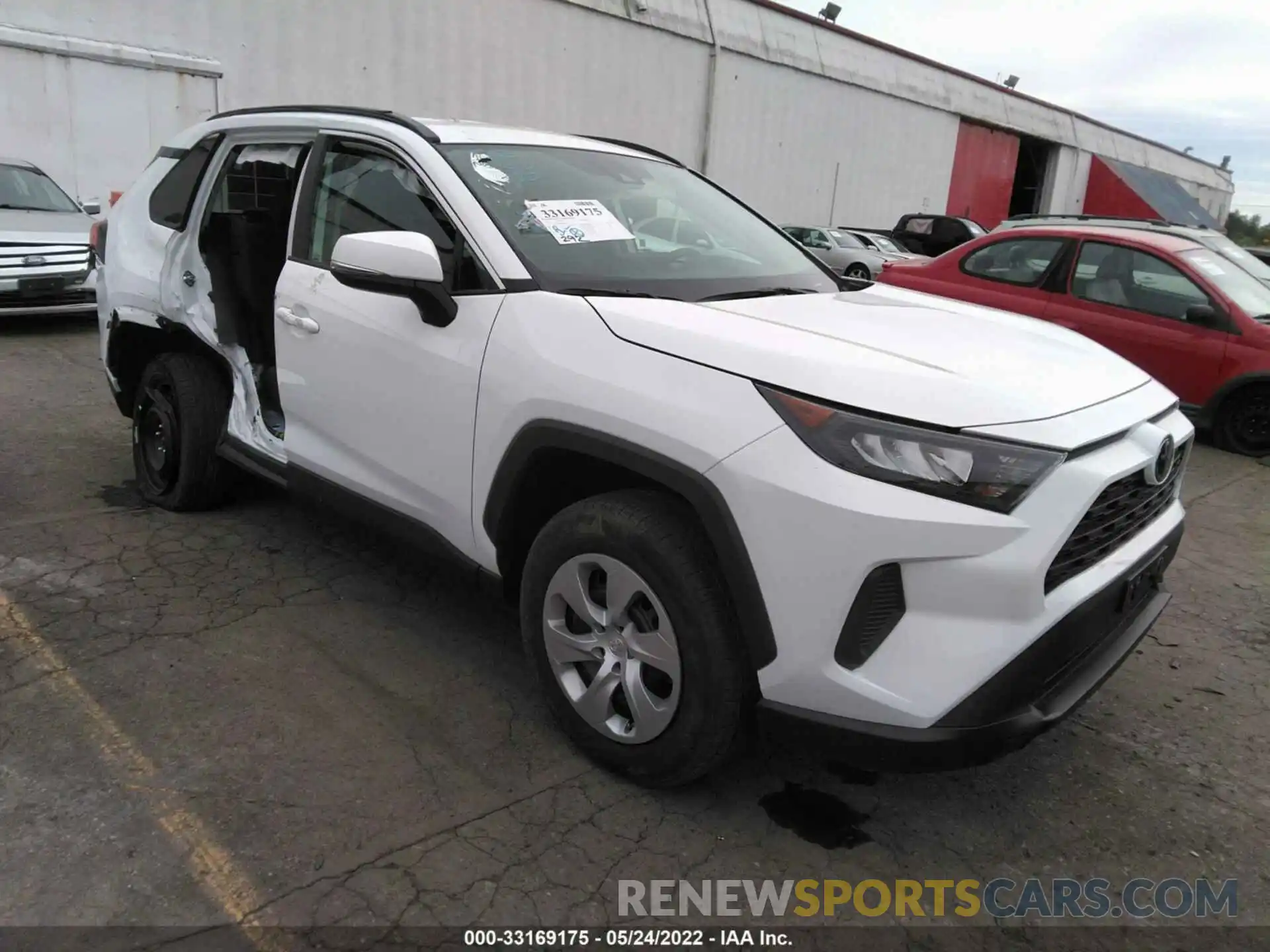 1 Photograph of a damaged car 2T3G1RFV0MW240556 TOYOTA RAV4 2021