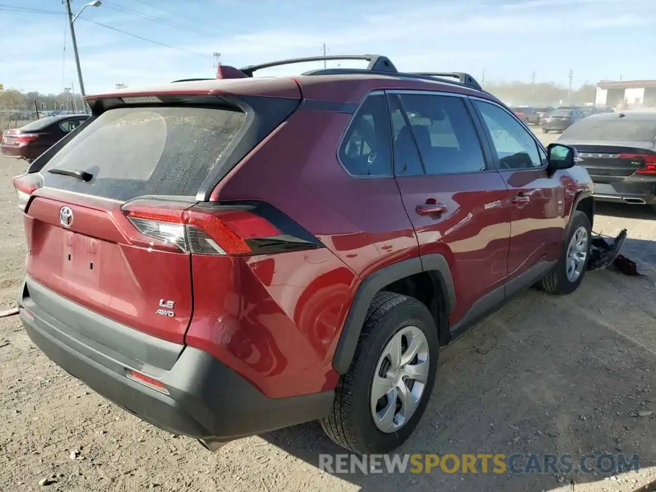 4 Photograph of a damaged car 2T3G1RFV0MW242114 TOYOTA RAV4 2021