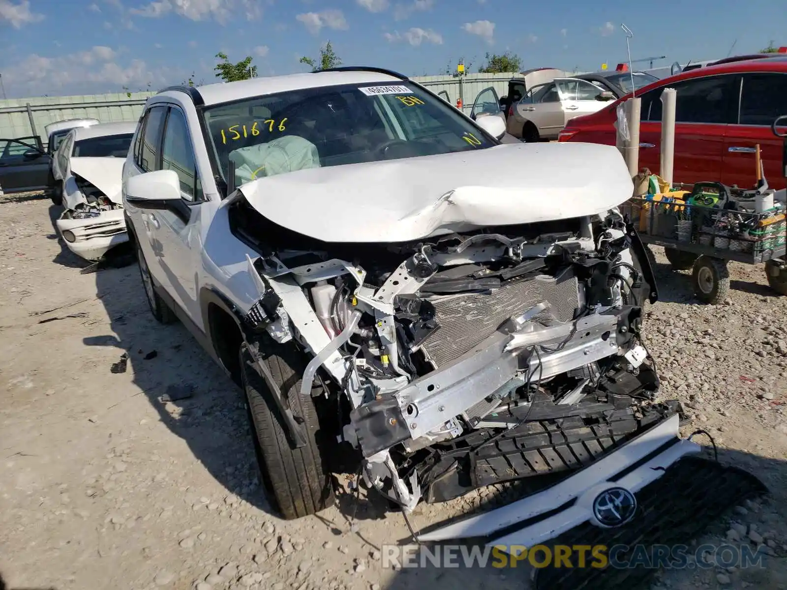 1 Photograph of a damaged car 2T3G1RFV1MC151676 TOYOTA RAV4 2021