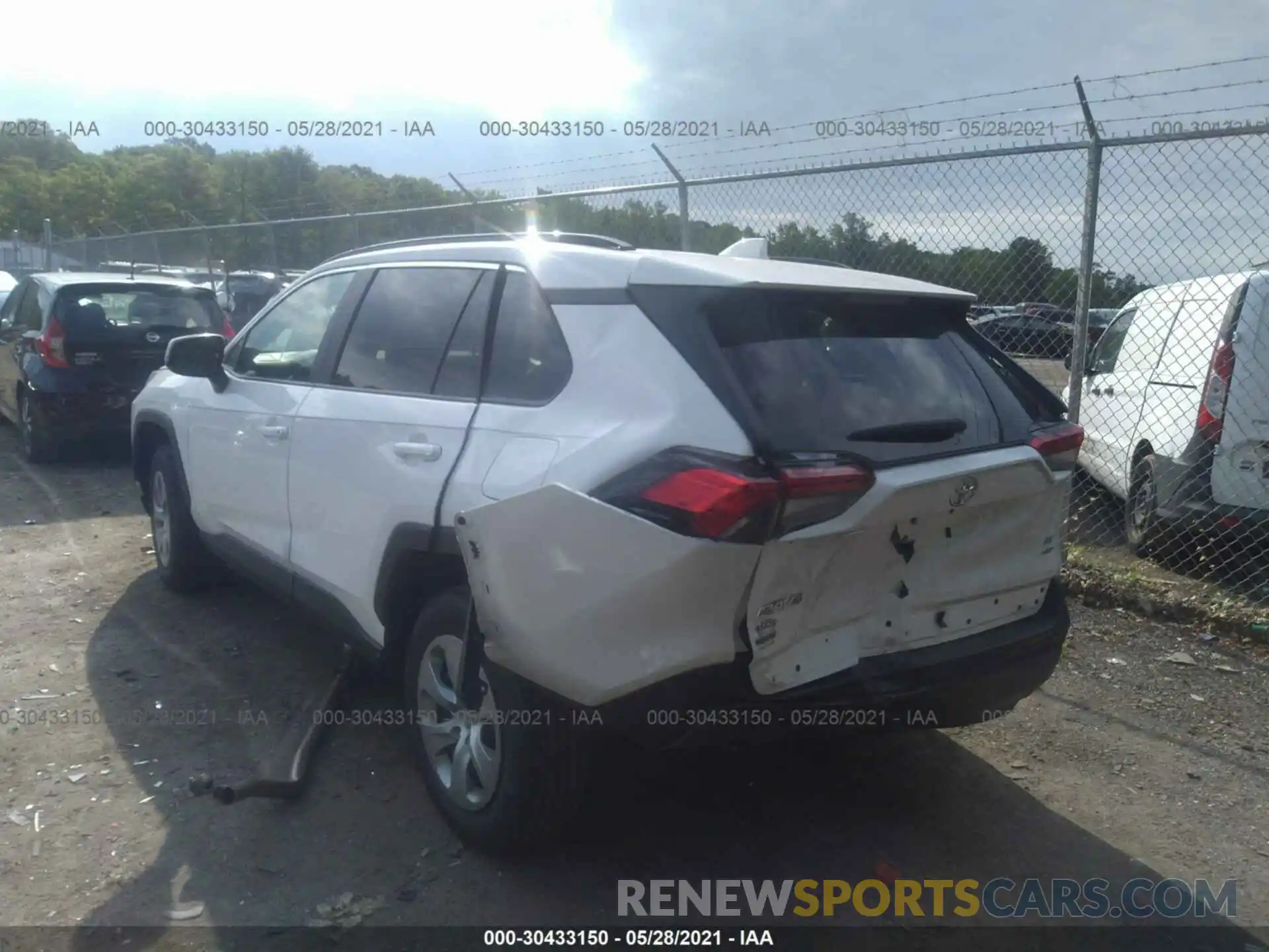 3 Photograph of a damaged car 2T3G1RFV1MC155114 TOYOTA RAV4 2021