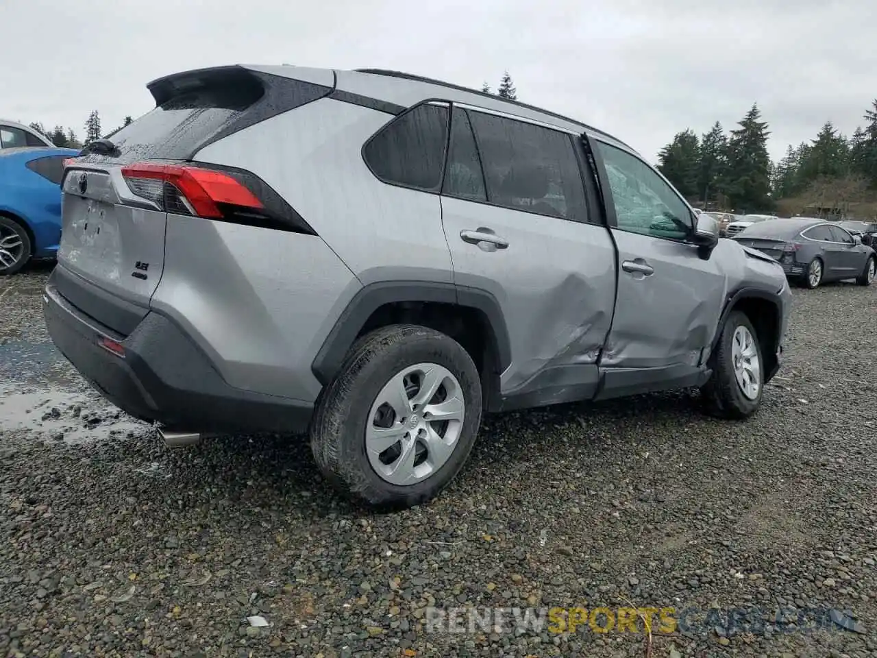 3 Photograph of a damaged car 2T3G1RFV1MC166100 TOYOTA RAV4 2021