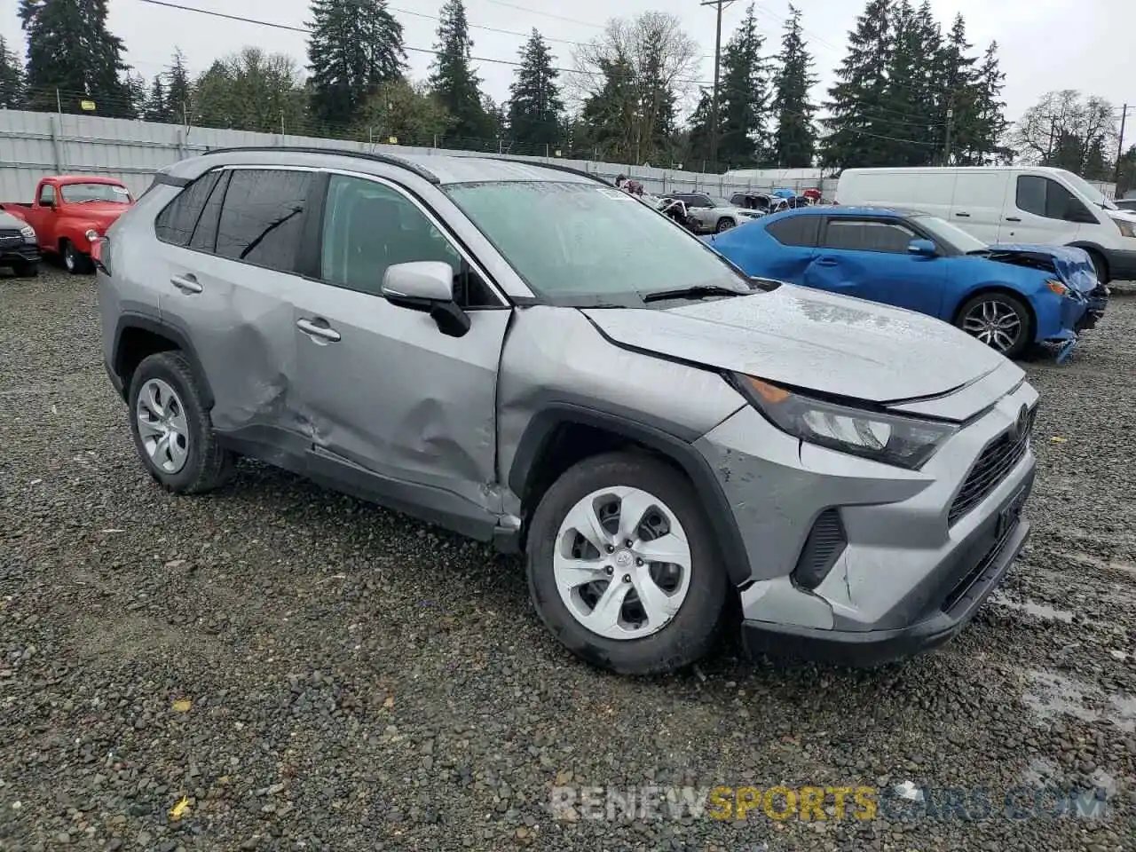 4 Photograph of a damaged car 2T3G1RFV1MC166100 TOYOTA RAV4 2021