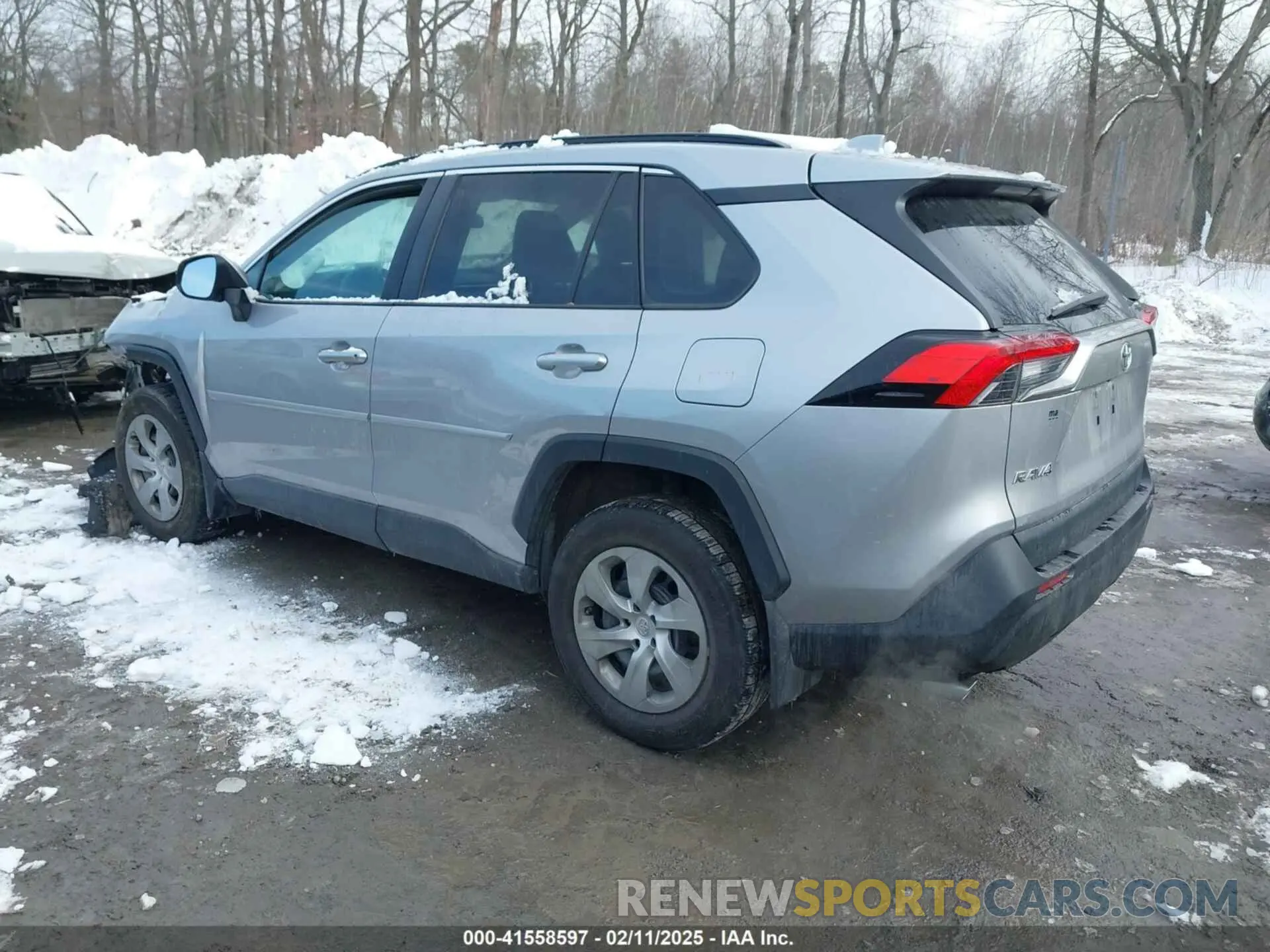 3 Photograph of a damaged car 2T3G1RFV1MC194821 TOYOTA RAV4 2021