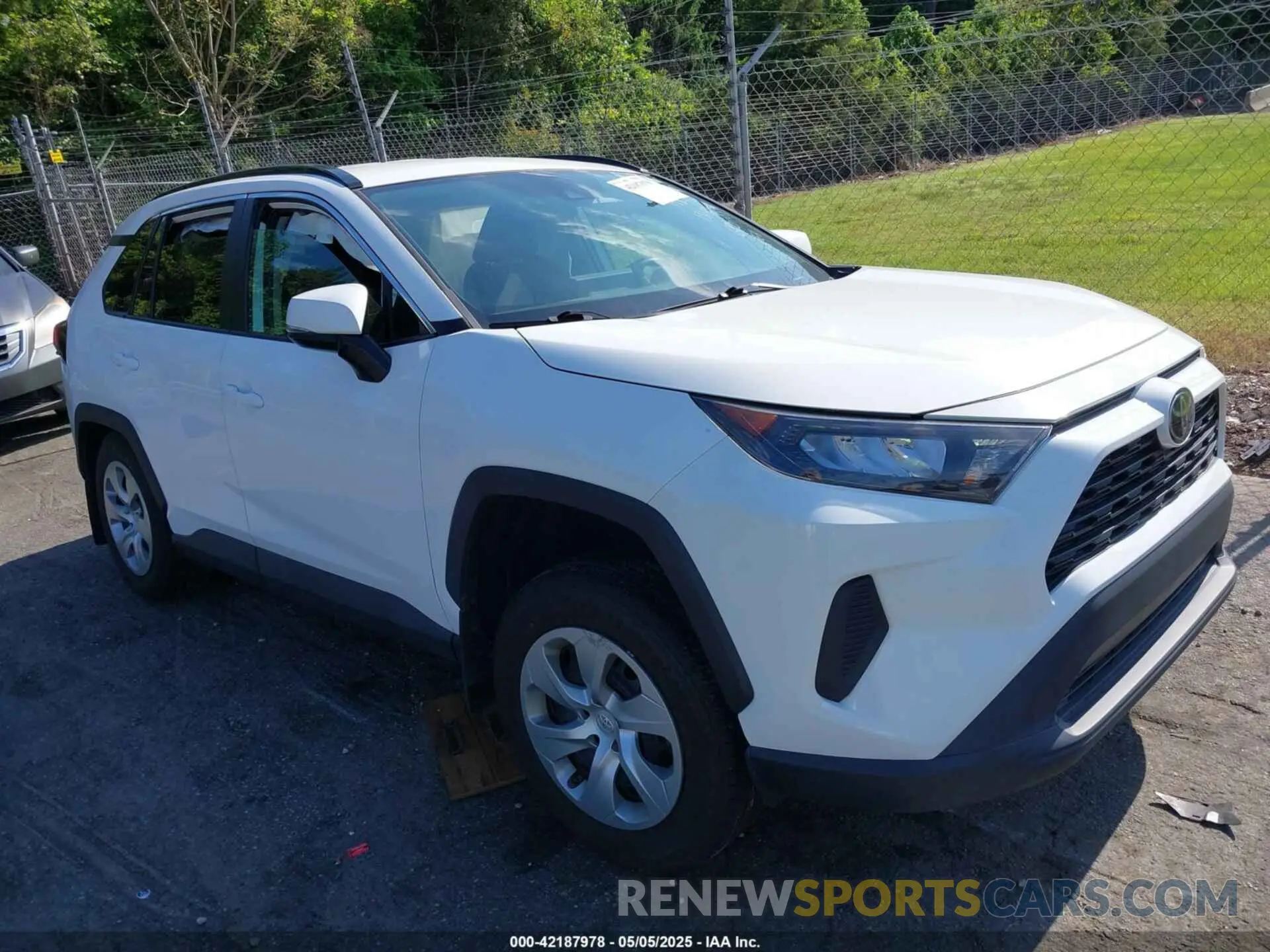 1 Photograph of a damaged car 2T3G1RFV1MW214483 TOYOTA RAV4 2021