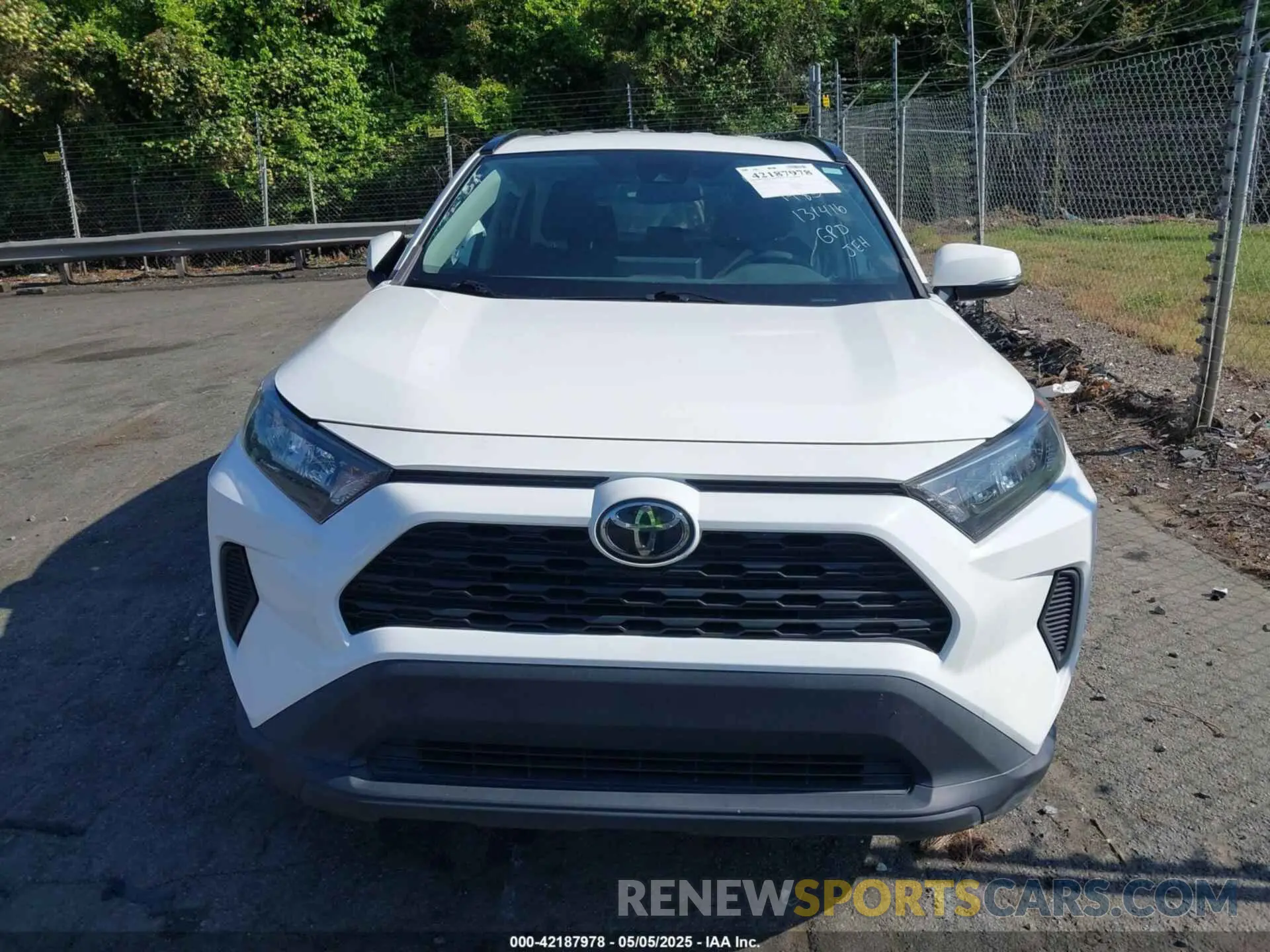 12 Photograph of a damaged car 2T3G1RFV1MW214483 TOYOTA RAV4 2021