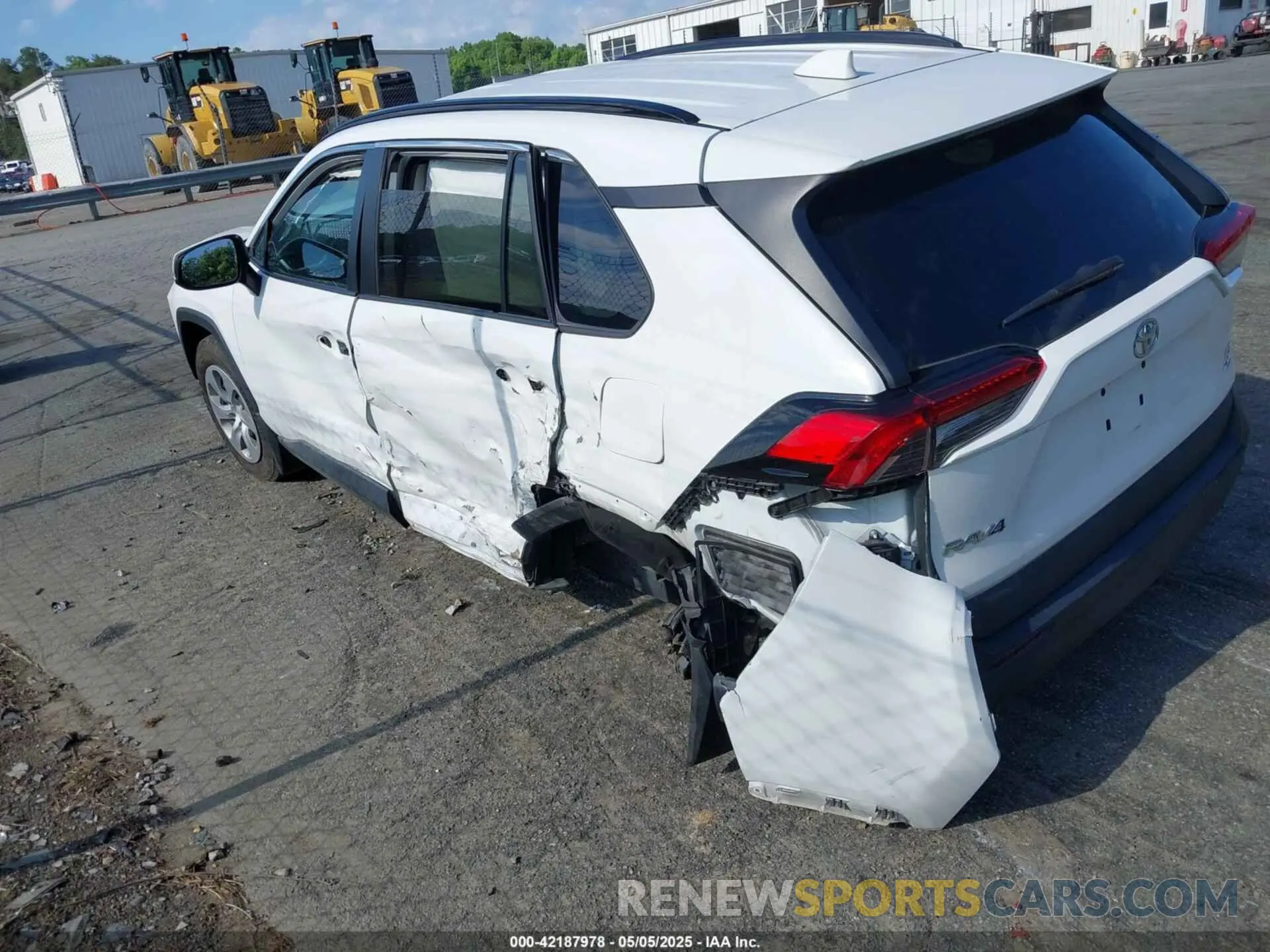 3 Photograph of a damaged car 2T3G1RFV1MW214483 TOYOTA RAV4 2021