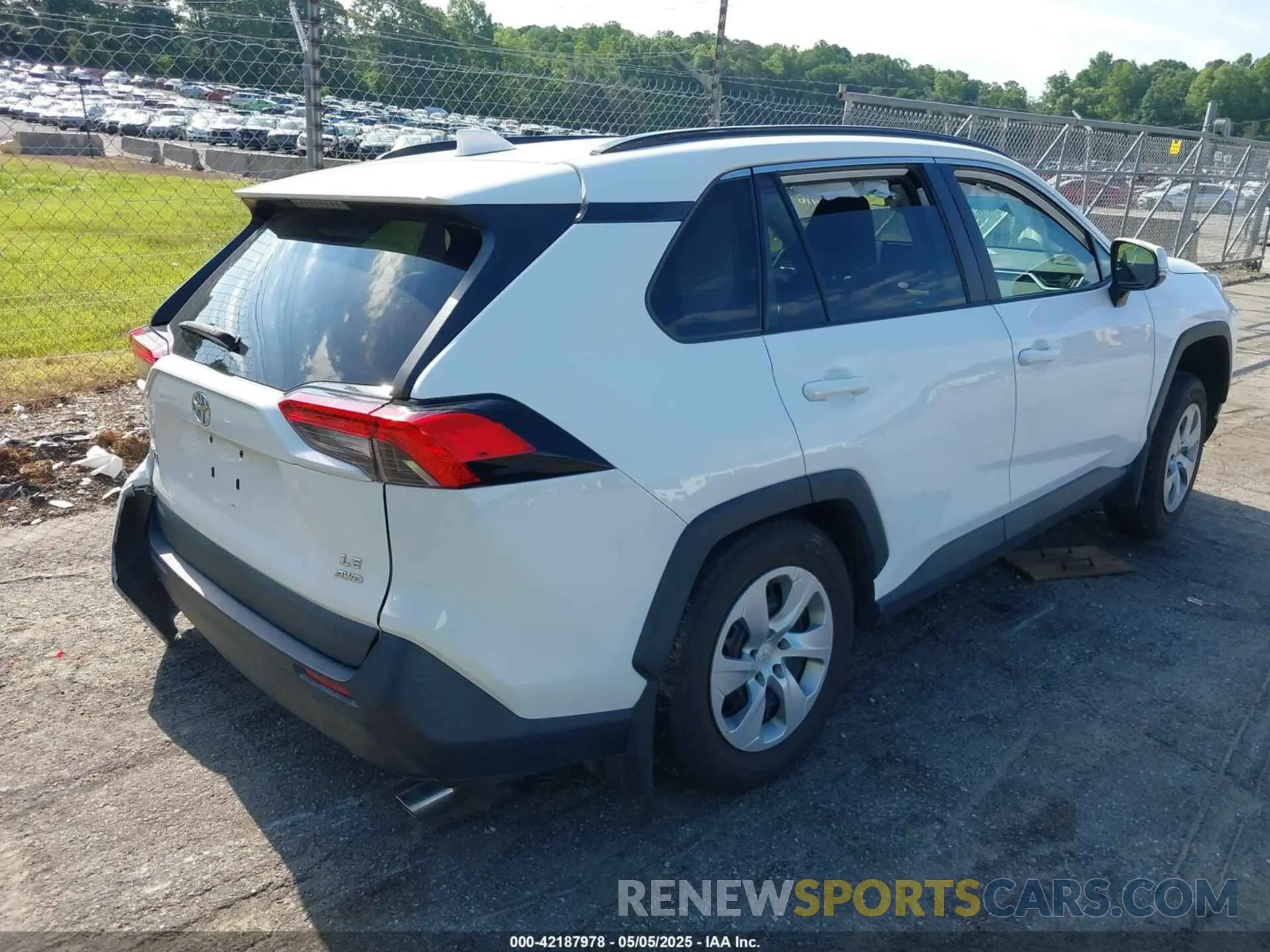 4 Photograph of a damaged car 2T3G1RFV1MW214483 TOYOTA RAV4 2021