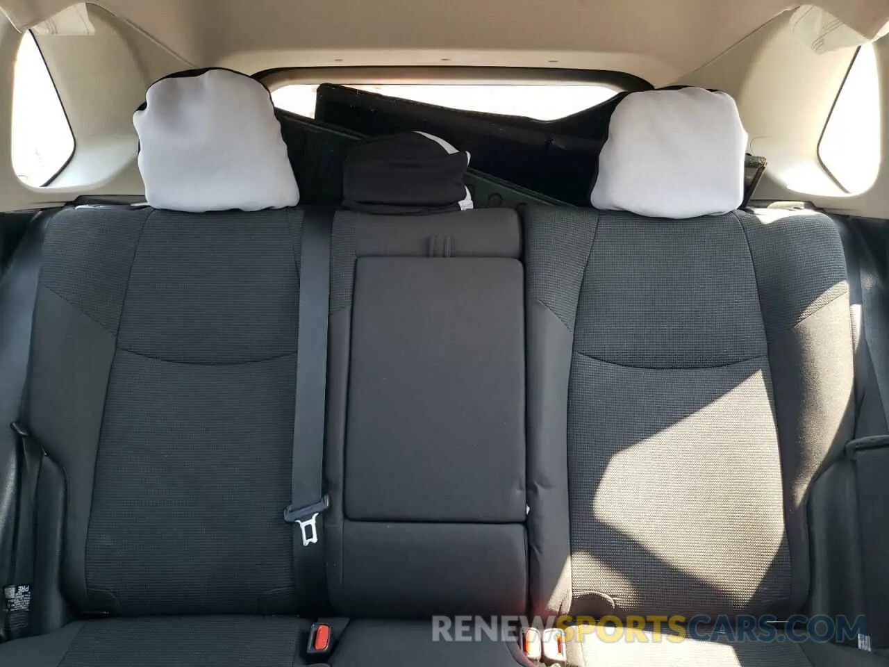 10 Photograph of a damaged car 2T3G1RFV2MC146440 TOYOTA RAV4 2021