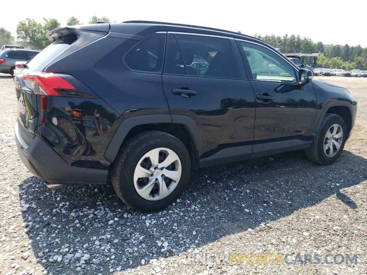 3 Photograph of a damaged car 2T3G1RFV2MC146440 TOYOTA RAV4 2021