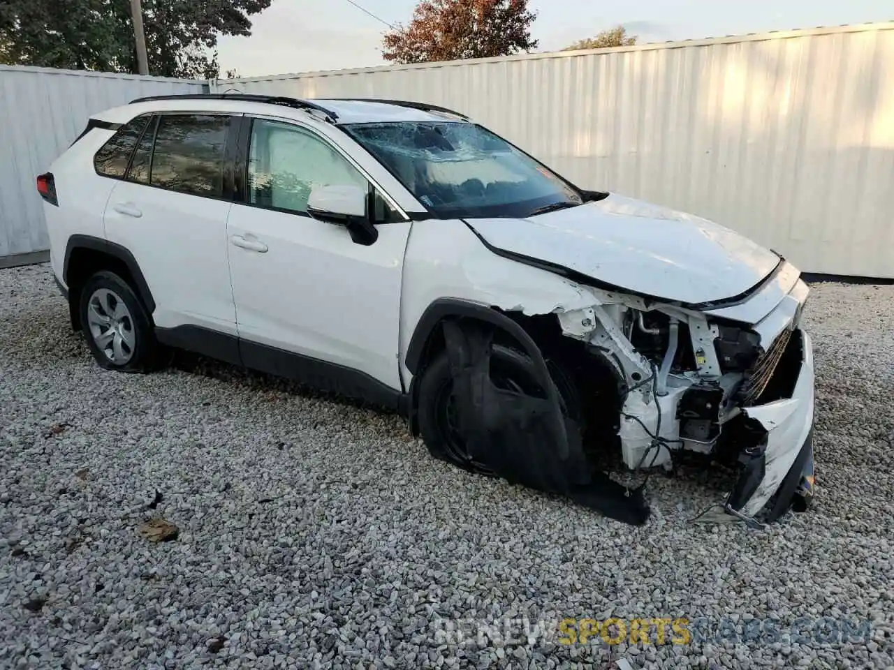 4 Photograph of a damaged car 2T3G1RFV2MC166011 TOYOTA RAV4 2021