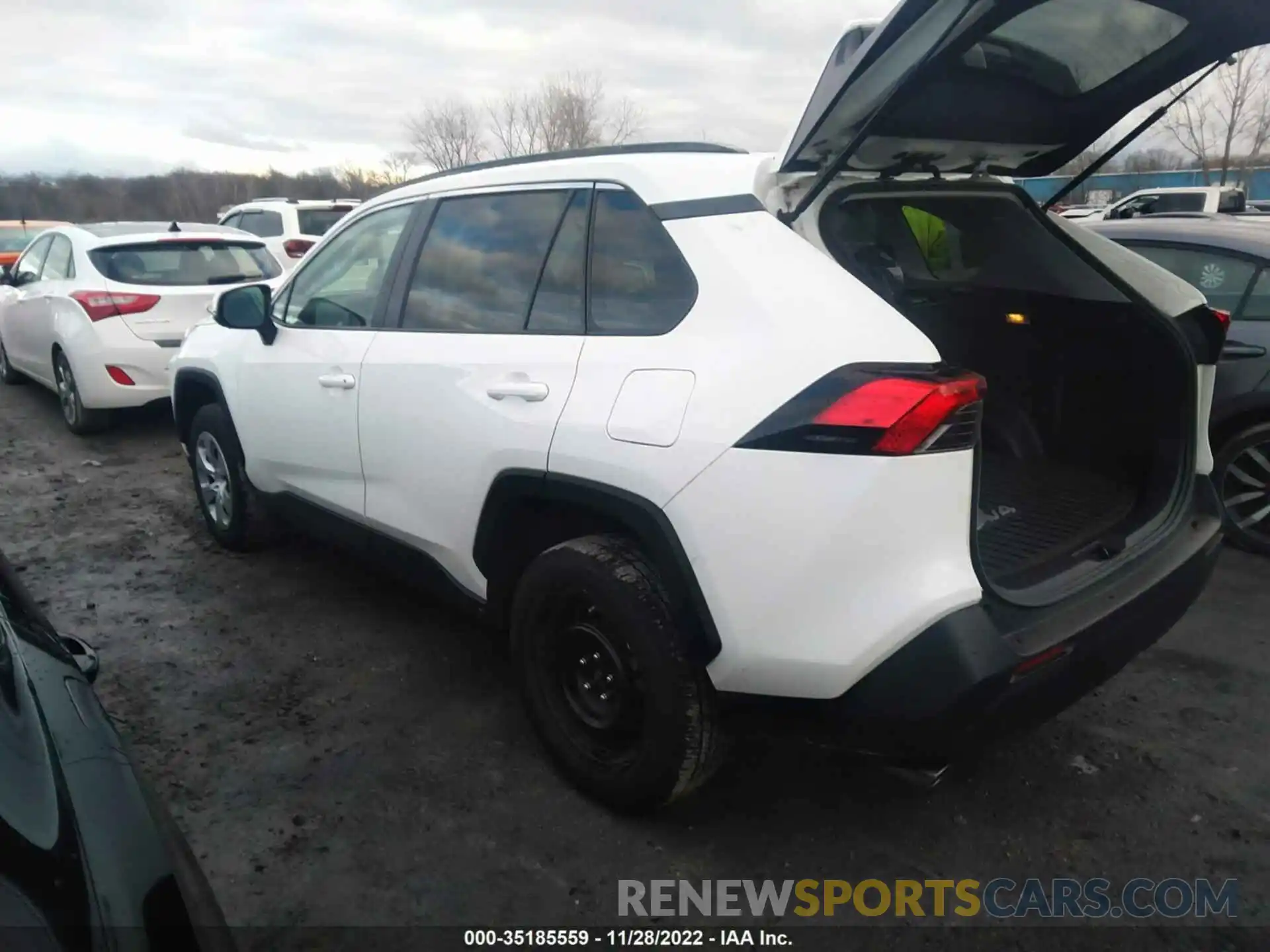 3 Photograph of a damaged car 2T3G1RFV2MW141821 TOYOTA RAV4 2021