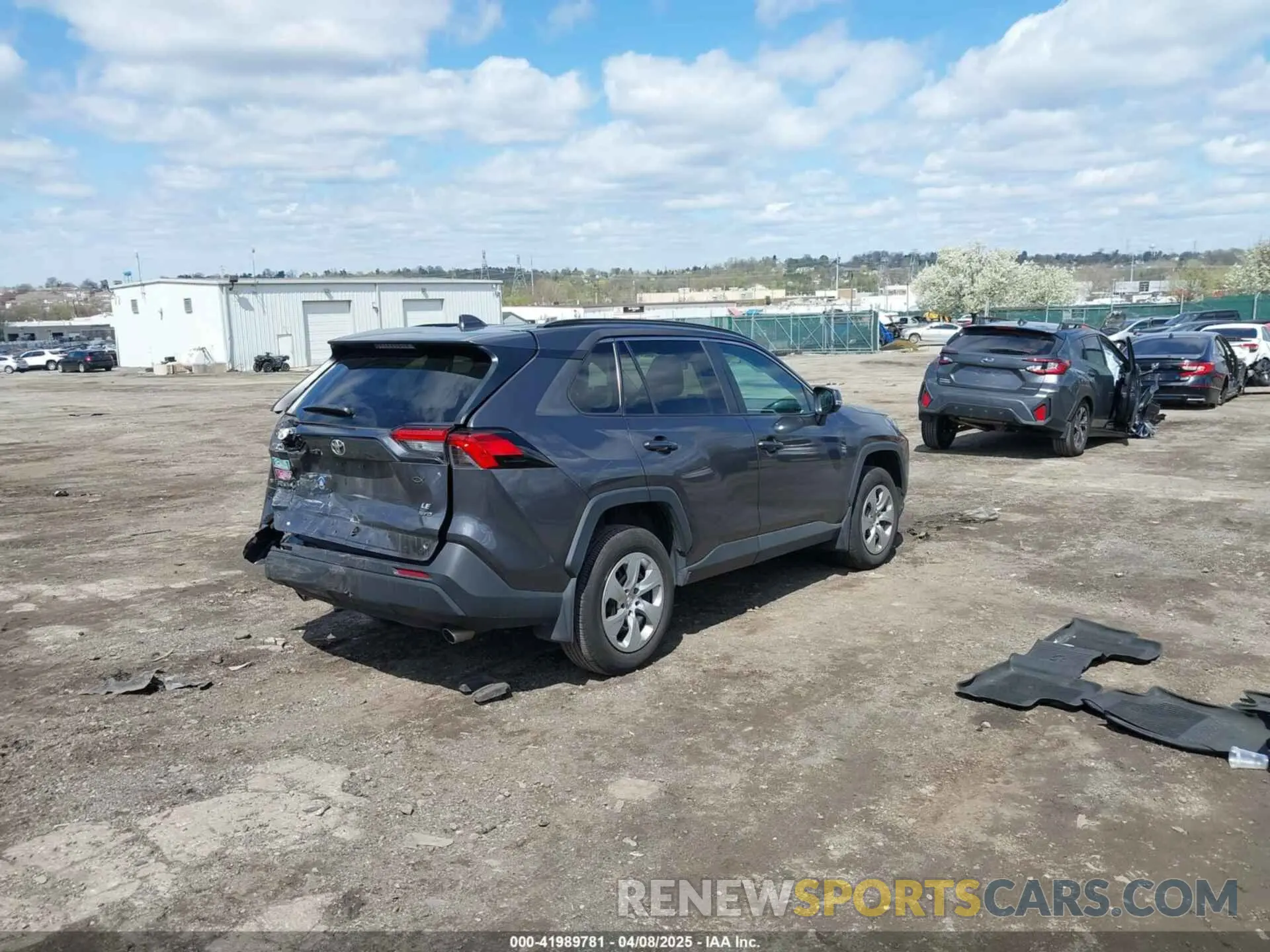 4 Photograph of a damaged car 2T3G1RFV2MW145562 TOYOTA RAV4 2021