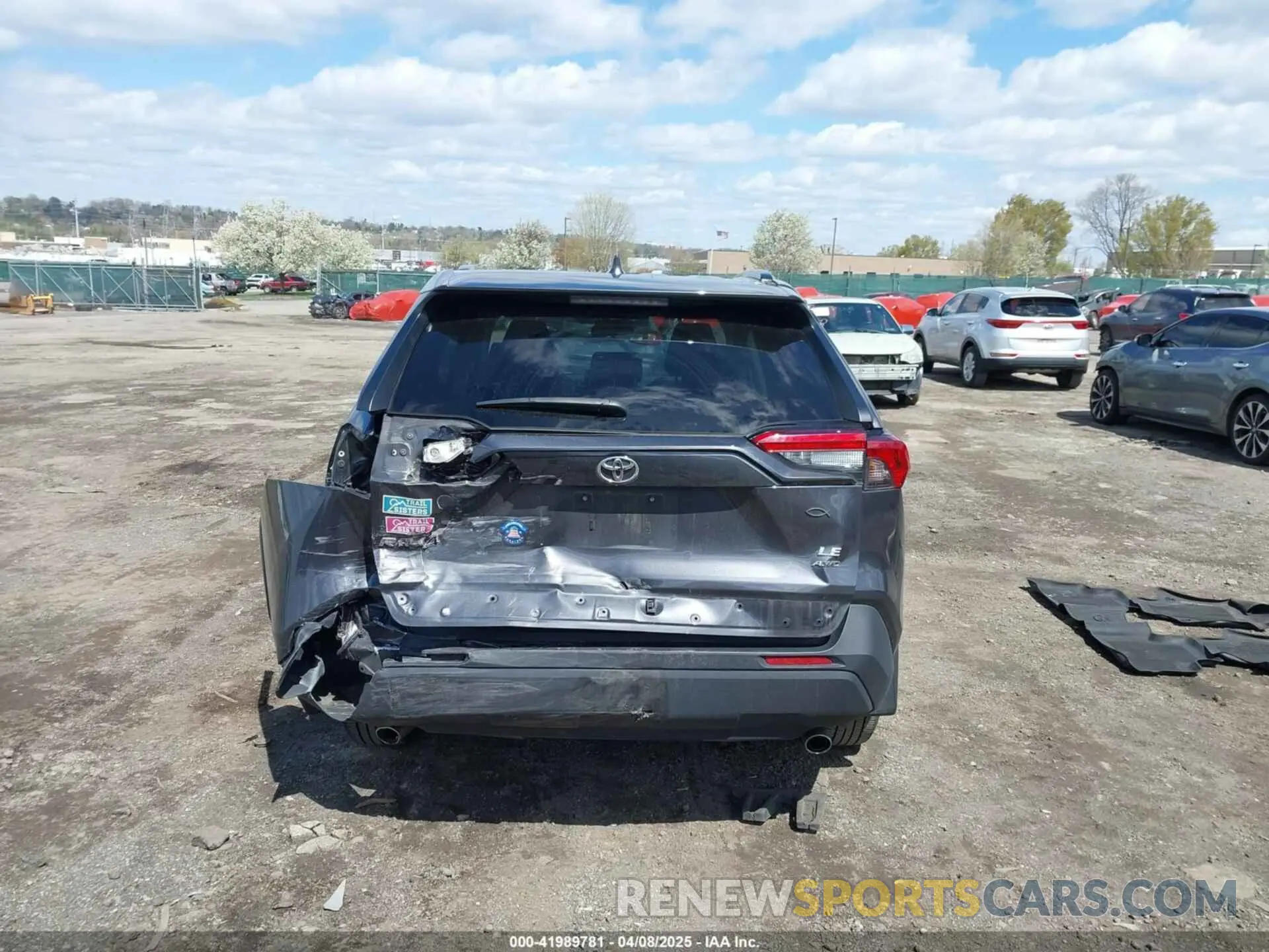 6 Photograph of a damaged car 2T3G1RFV2MW145562 TOYOTA RAV4 2021
