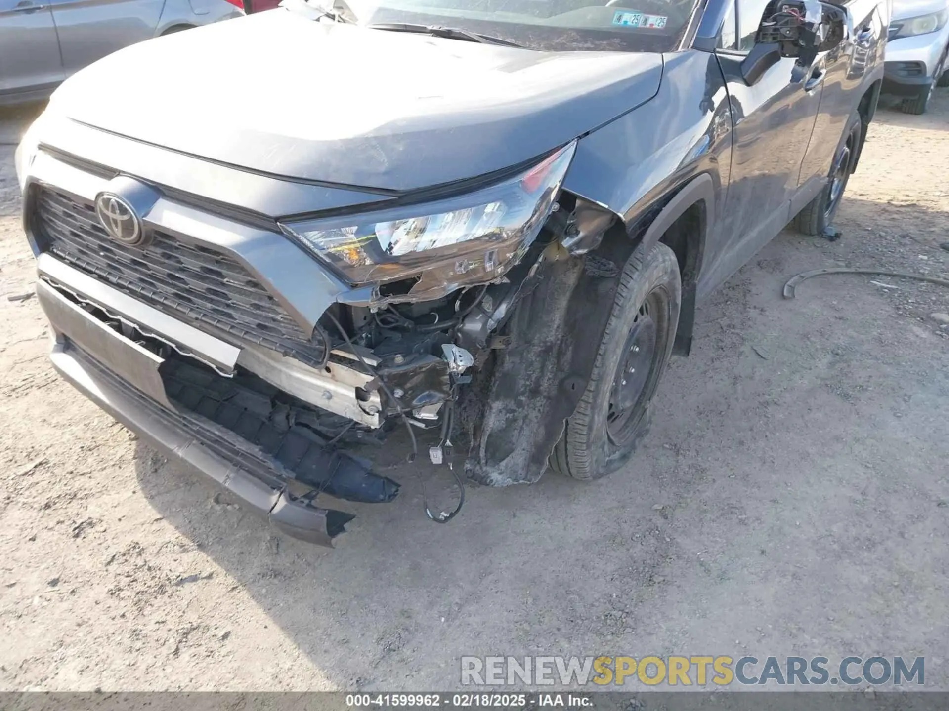 6 Photograph of a damaged car 2T3G1RFV3MC168172 TOYOTA RAV4 2021