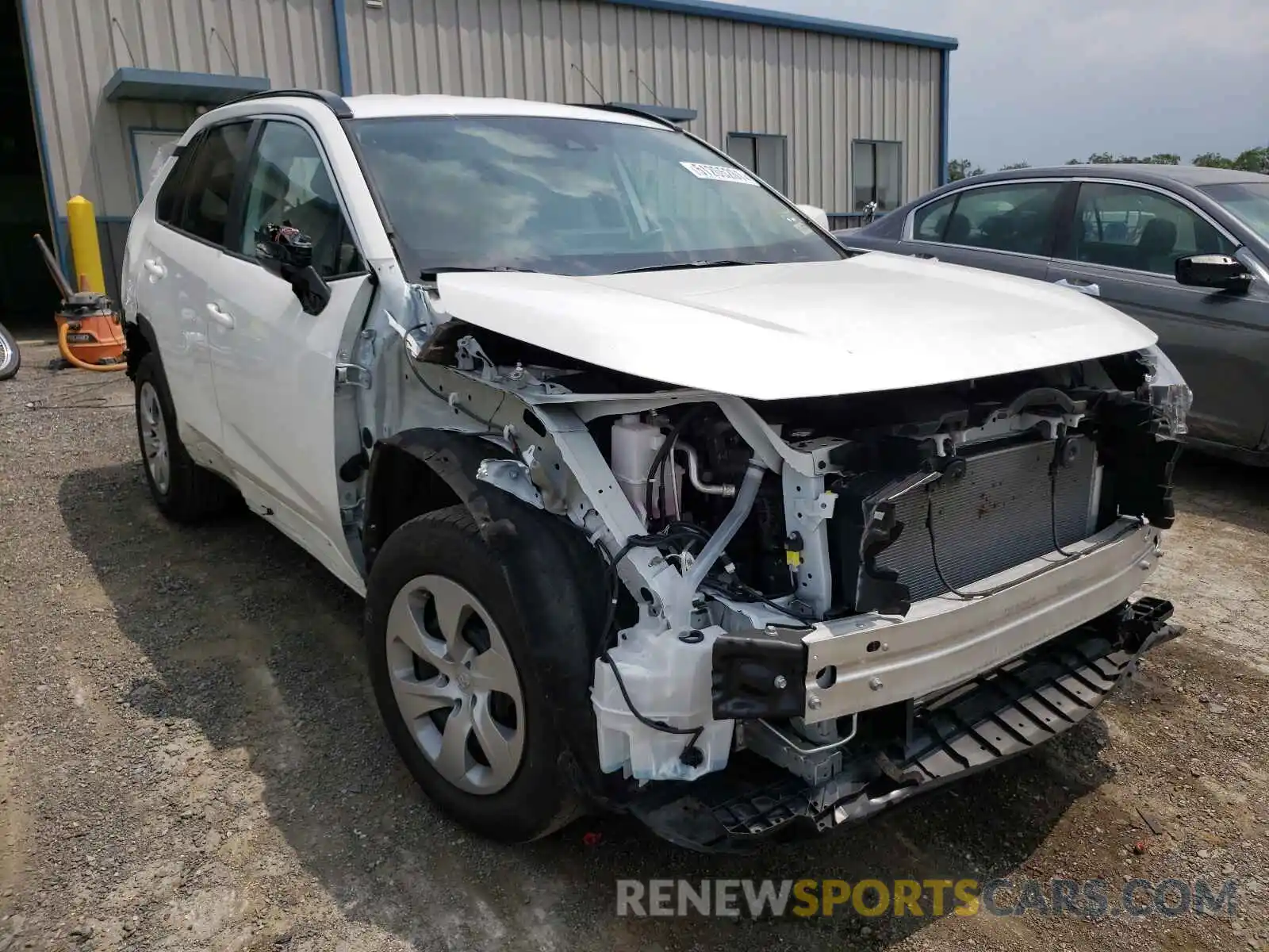 1 Photograph of a damaged car 2T3G1RFV3MC170133 TOYOTA RAV4 2021