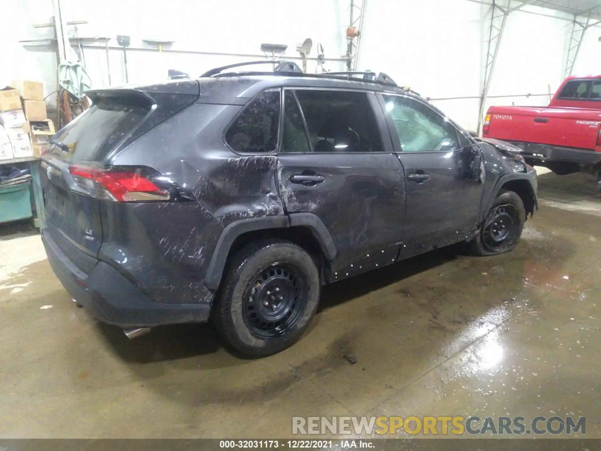 4 Photograph of a damaged car 2T3G1RFV4MC162557 TOYOTA RAV4 2021