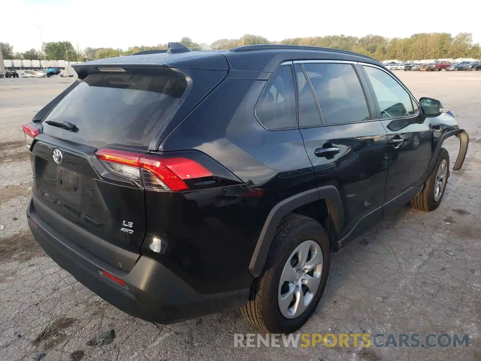 4 Photograph of a damaged car 2T3G1RFV4MC173154 TOYOTA RAV4 2021