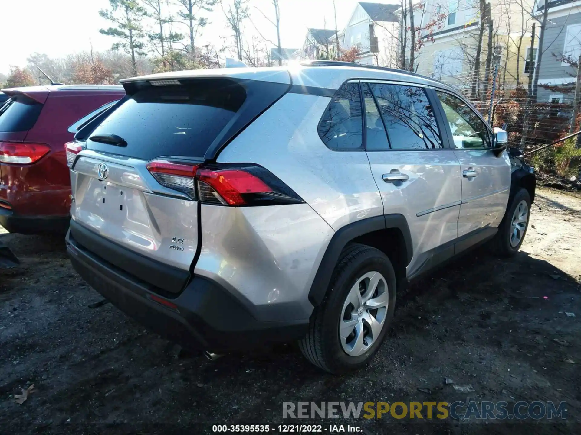 4 Photograph of a damaged car 2T3G1RFV4MC242893 TOYOTA RAV4 2021