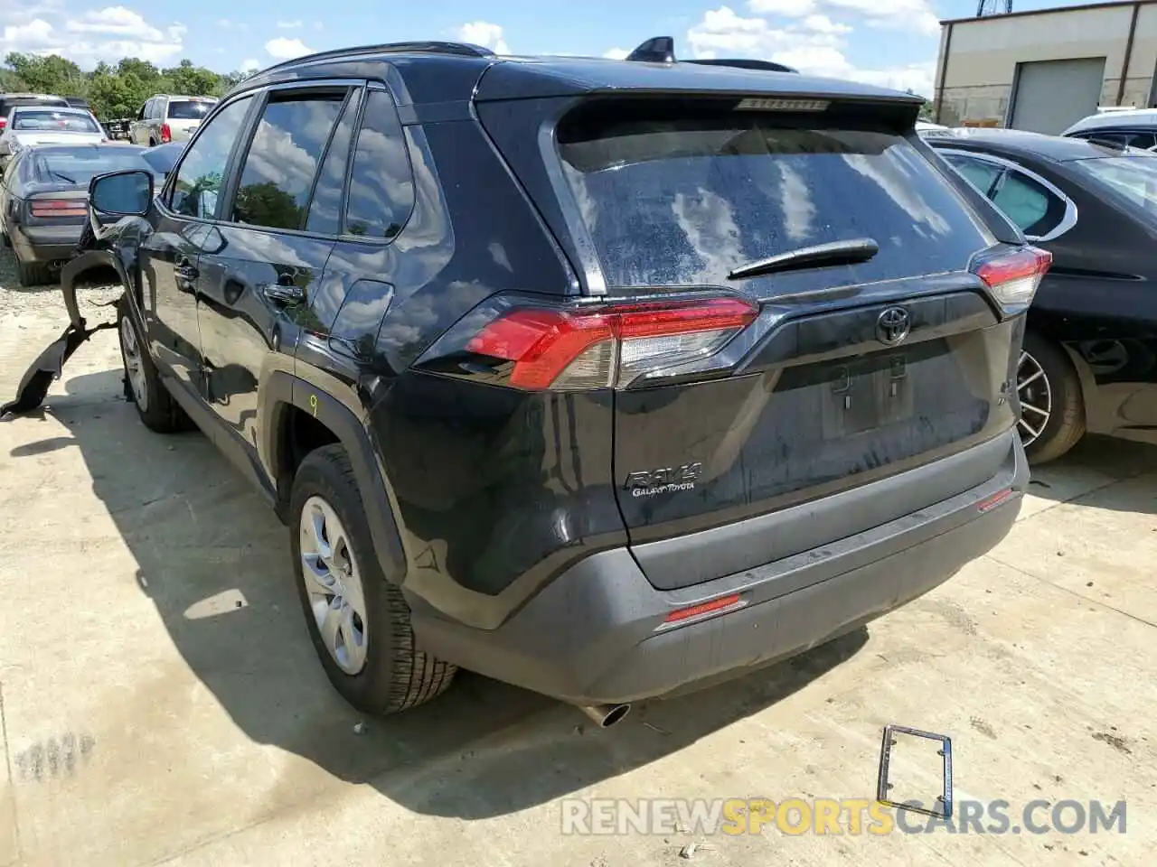 3 Photograph of a damaged car 2T3G1RFV4MC244305 TOYOTA RAV4 2021