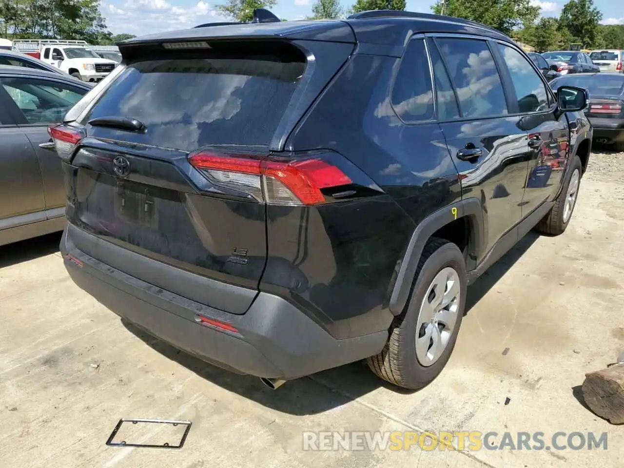 4 Photograph of a damaged car 2T3G1RFV4MC244305 TOYOTA RAV4 2021