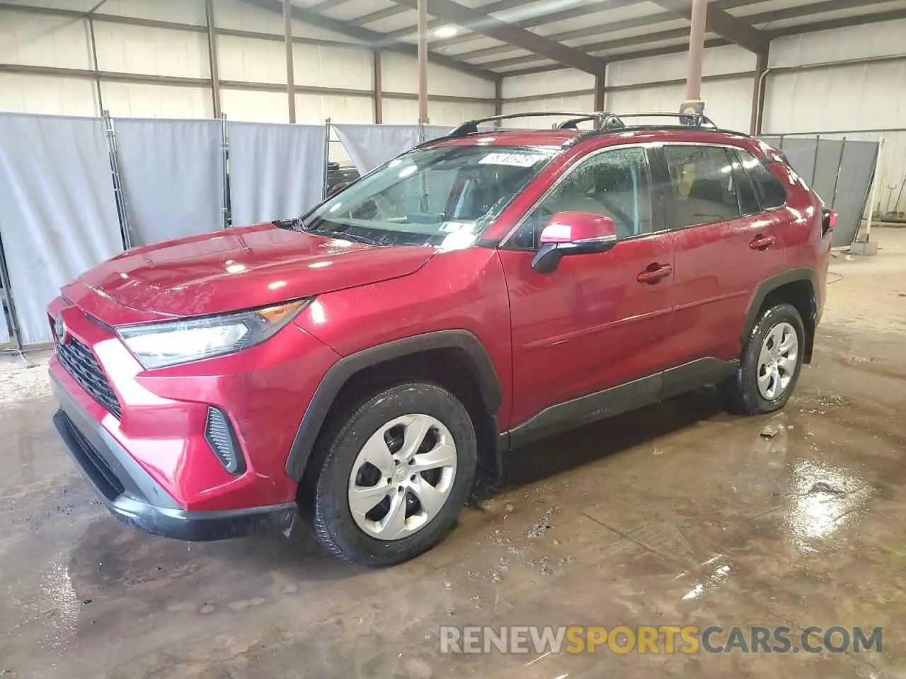 1 Photograph of a damaged car 2T3G1RFV4MW177137 TOYOTA RAV4 2021