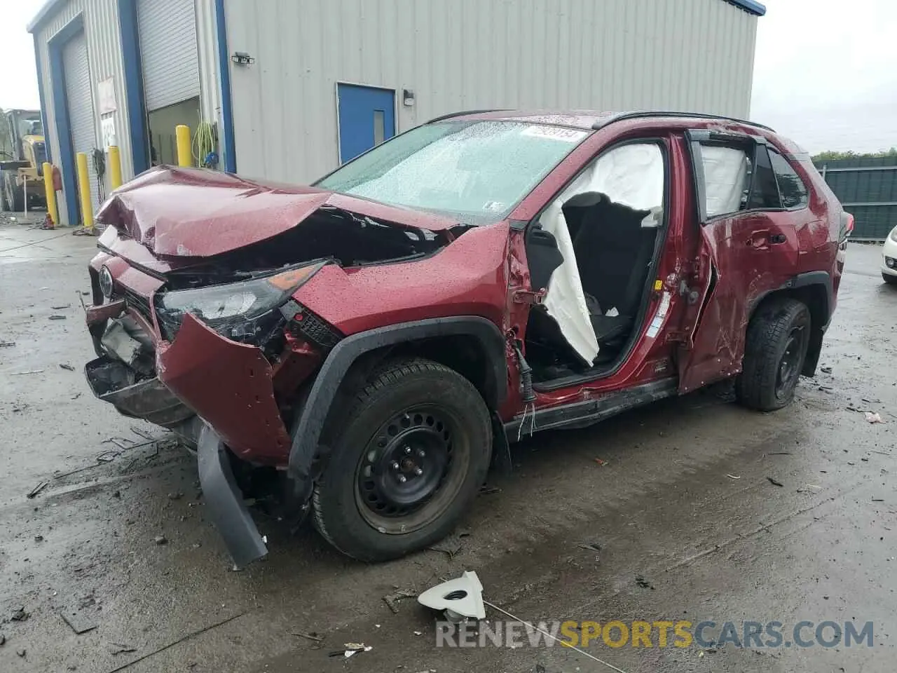 1 Photograph of a damaged car 2T3G1RFV4MW209214 TOYOTA RAV4 2021