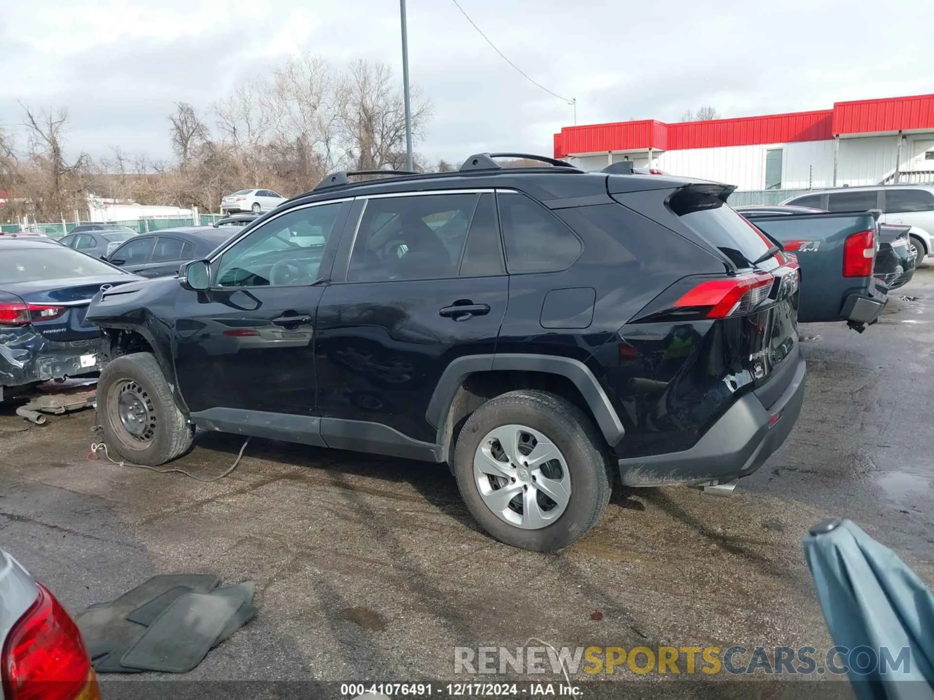 15 Photograph of a damaged car 2T3G1RFV5MC228663 TOYOTA RAV4 2021