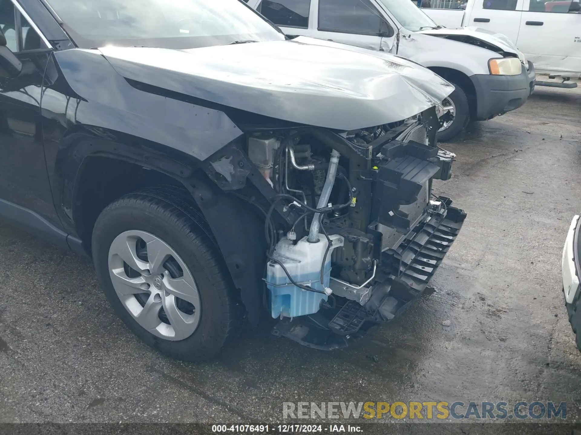 19 Photograph of a damaged car 2T3G1RFV5MC228663 TOYOTA RAV4 2021