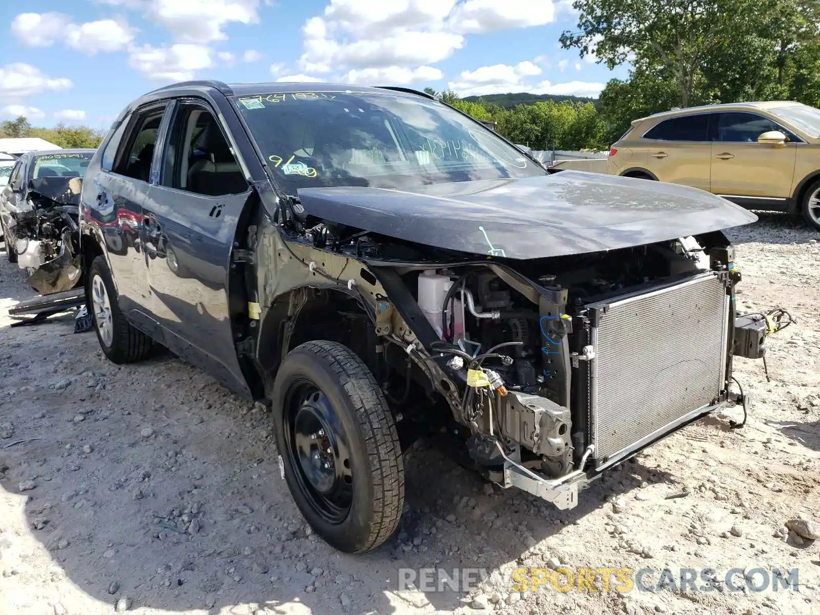 1 Photograph of a damaged car 2T3G1RFV5MW140145 TOYOTA RAV4 2021