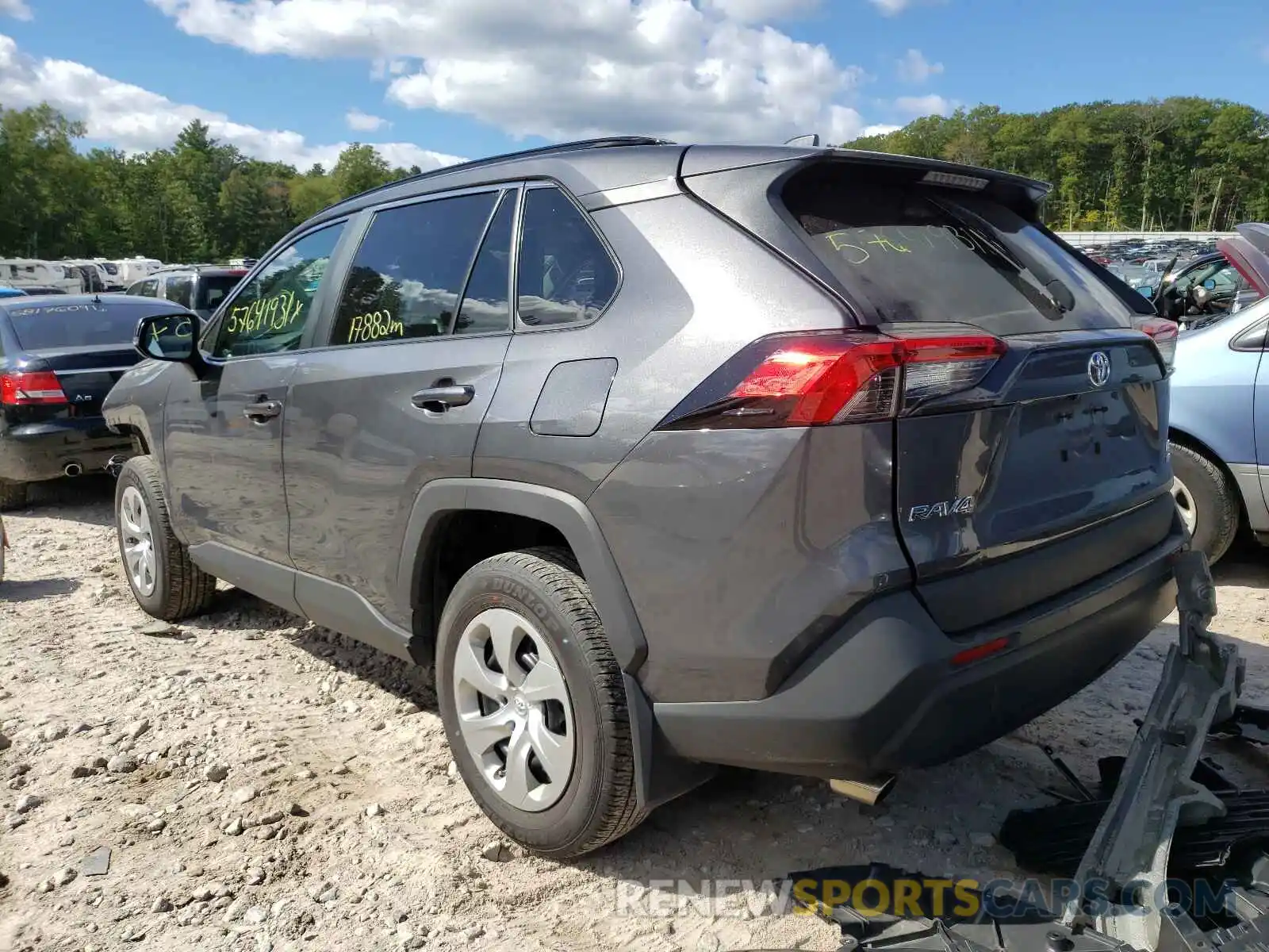 3 Photograph of a damaged car 2T3G1RFV5MW140145 TOYOTA RAV4 2021