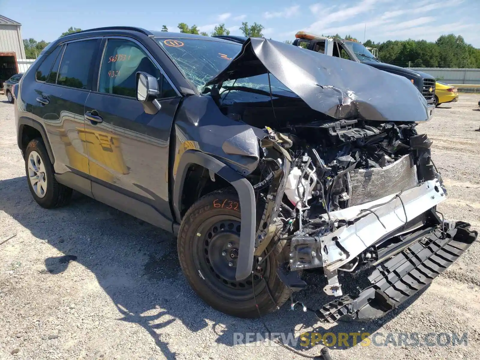 1 Photograph of a damaged car 2T3G1RFV5MW145071 TOYOTA RAV4 2021