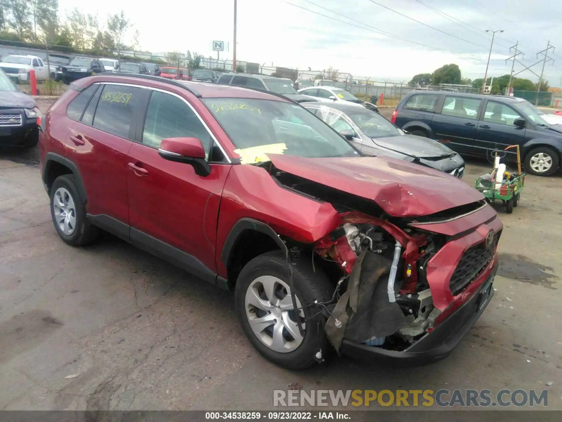 1 Photograph of a damaged car 2T3G1RFV5MW165367 TOYOTA RAV4 2021