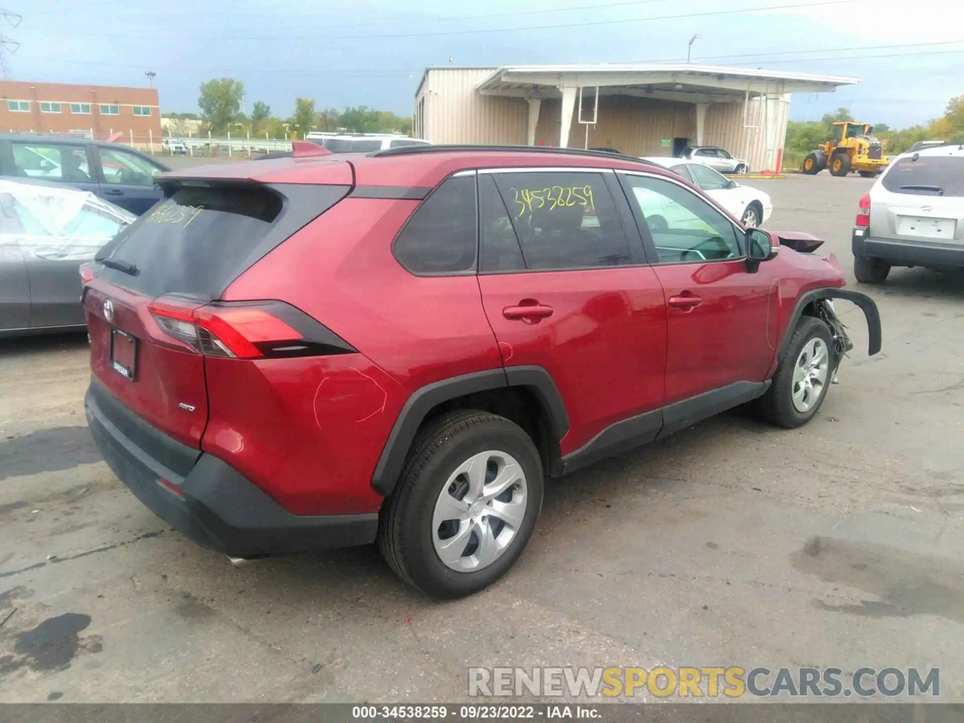 4 Photograph of a damaged car 2T3G1RFV5MW165367 TOYOTA RAV4 2021