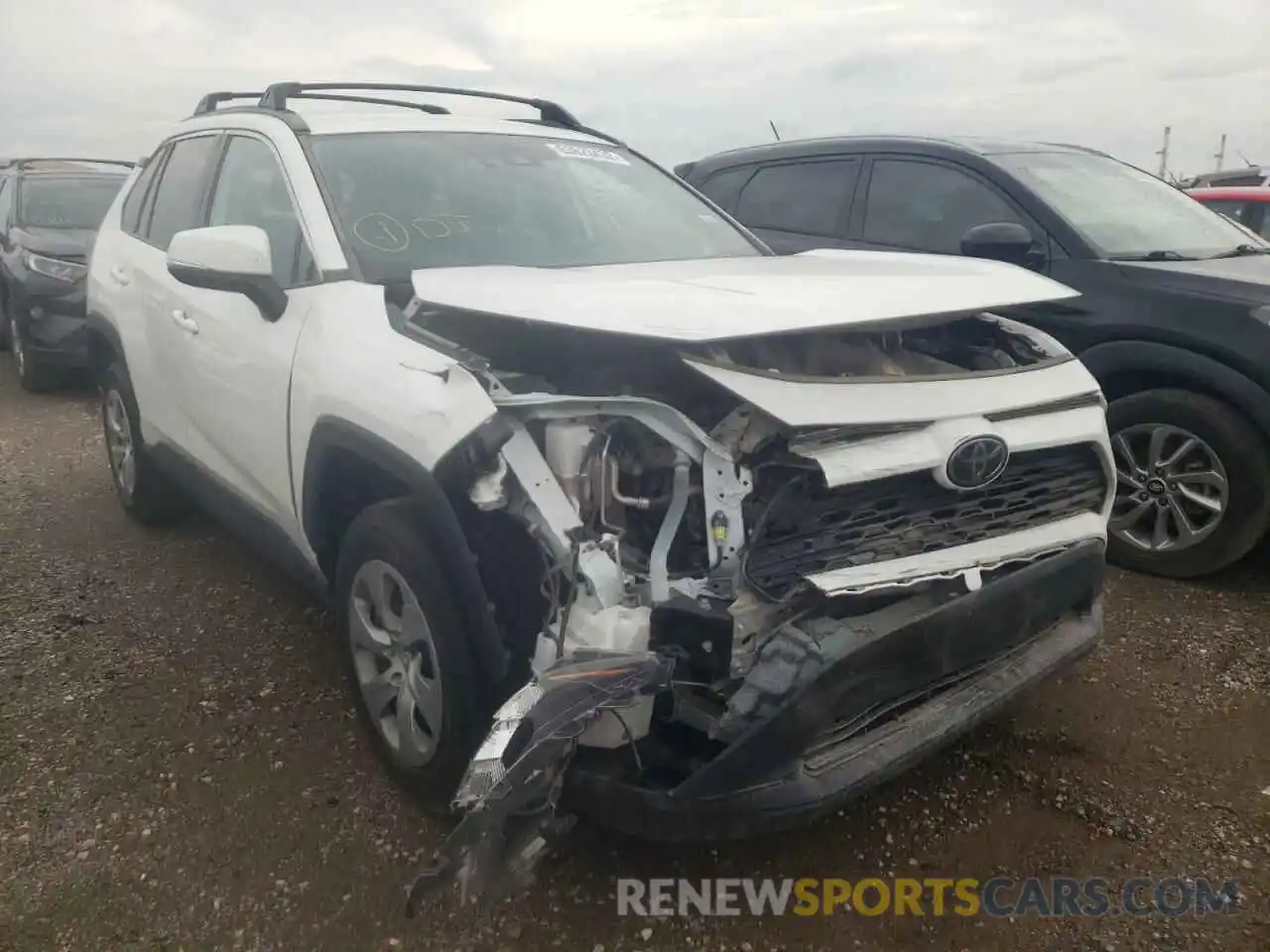 1 Photograph of a damaged car 2T3G1RFV6MC163919 TOYOTA RAV4 2021