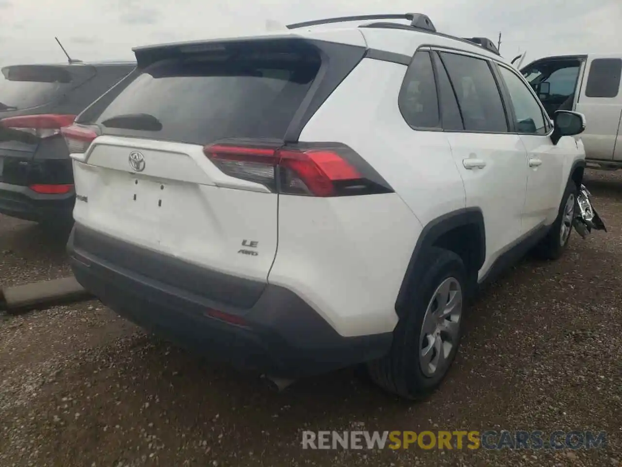 4 Photograph of a damaged car 2T3G1RFV6MC163919 TOYOTA RAV4 2021